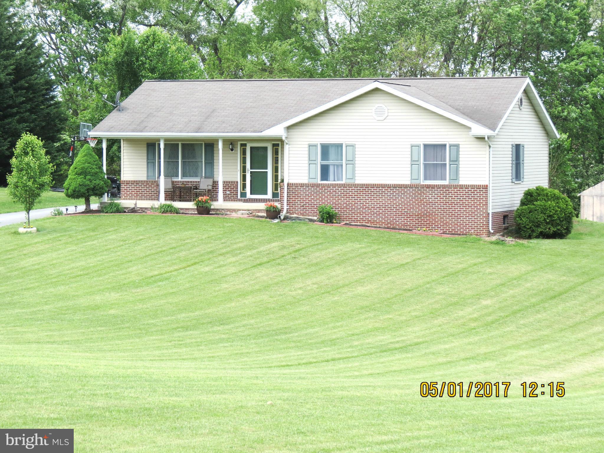 WHISPERING FALLS - Residential