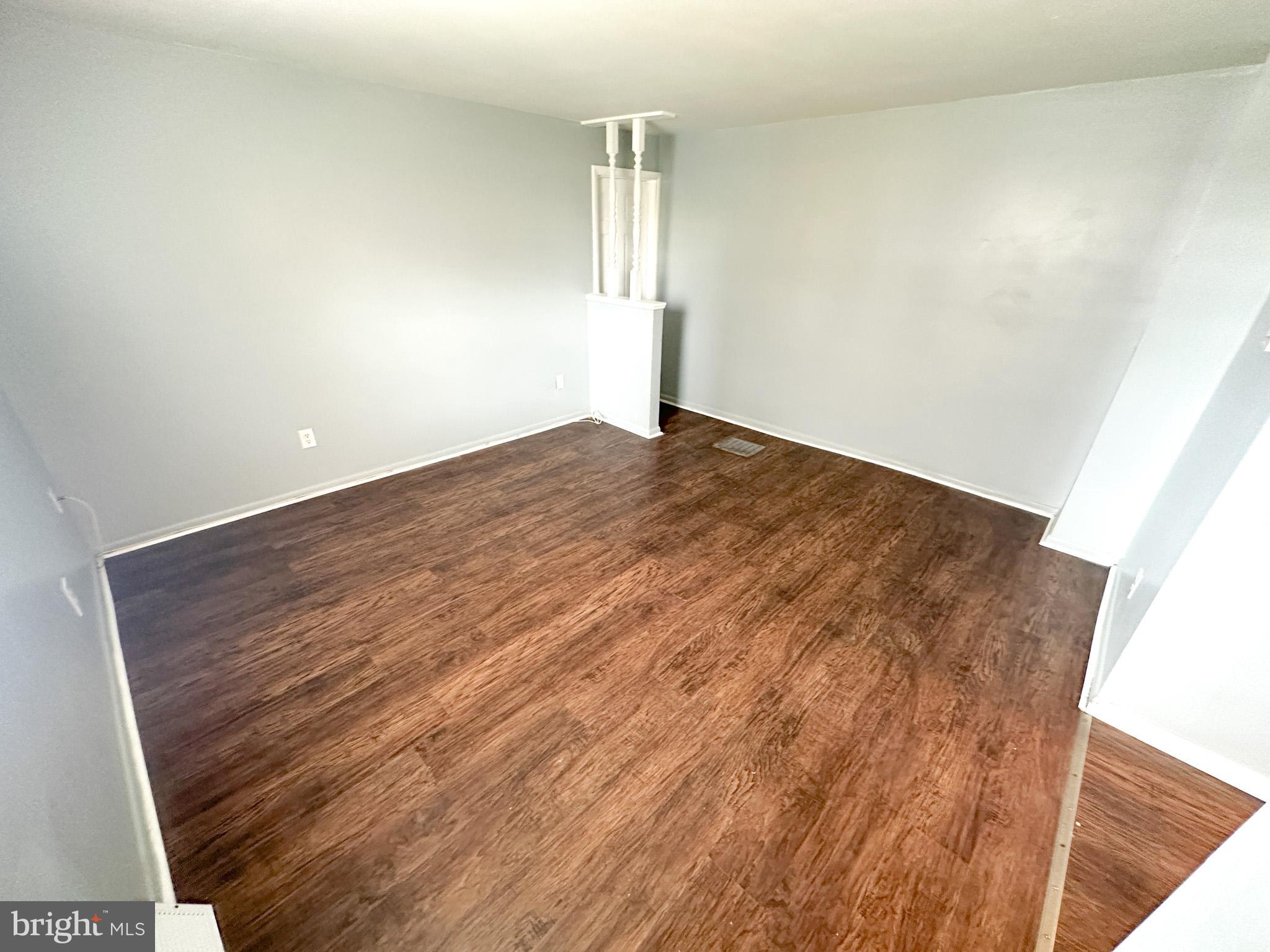 FRANKFORD - Residential Lease