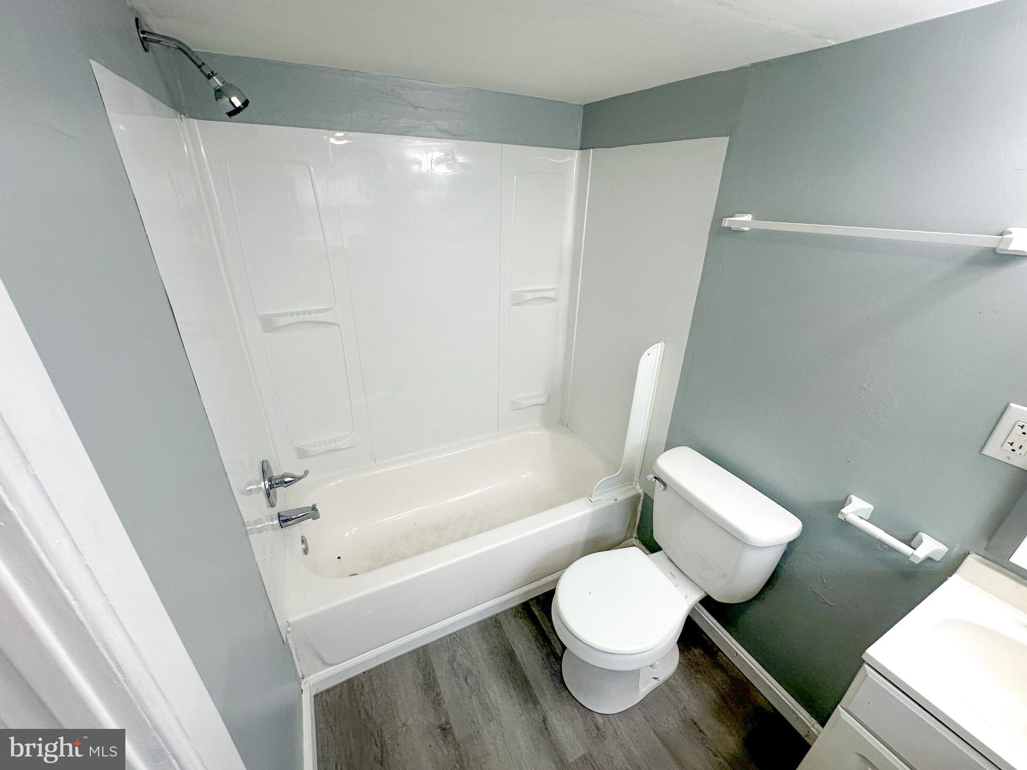 FRANKFORD - Residential Lease