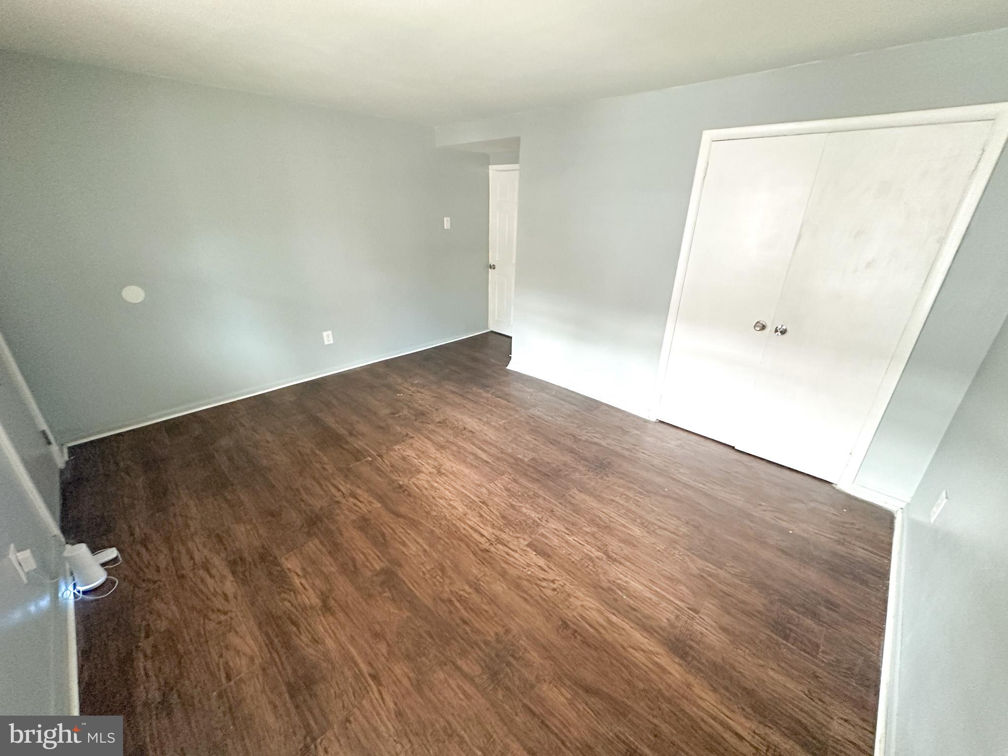FRANKFORD - Residential Lease