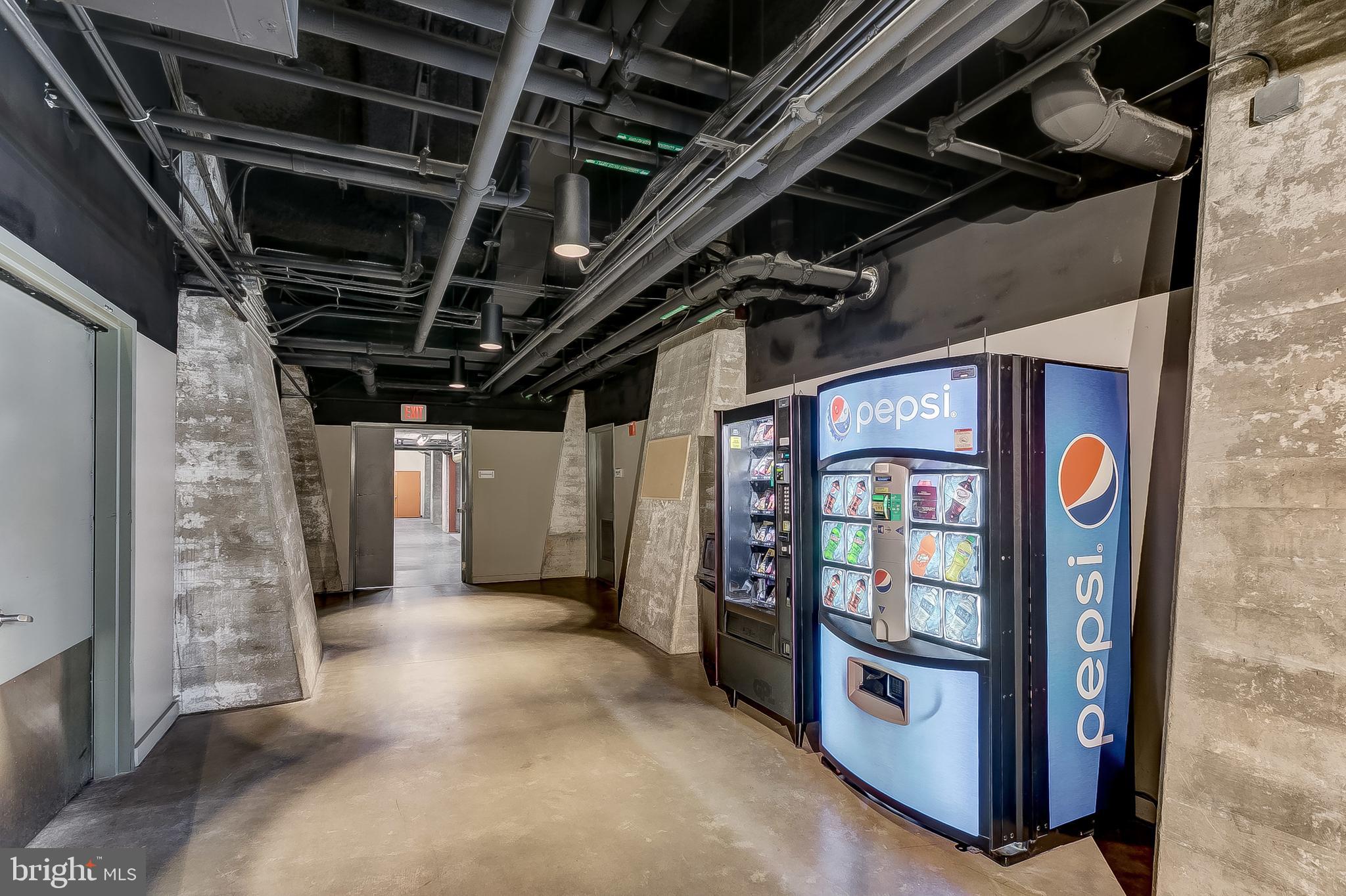 LOCUST POINT - Residential