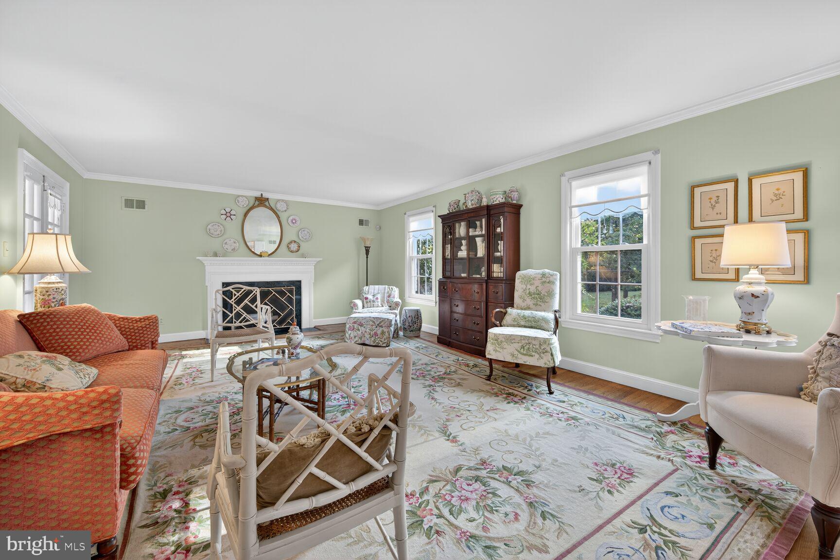 BANNOCKBURN ESTATES - Residential