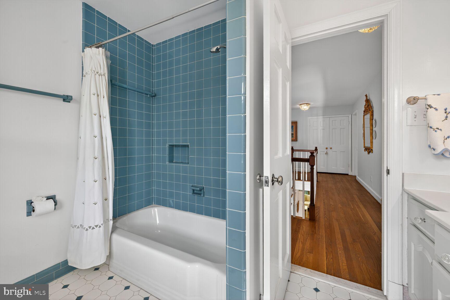 BANNOCKBURN ESTATES - Residential