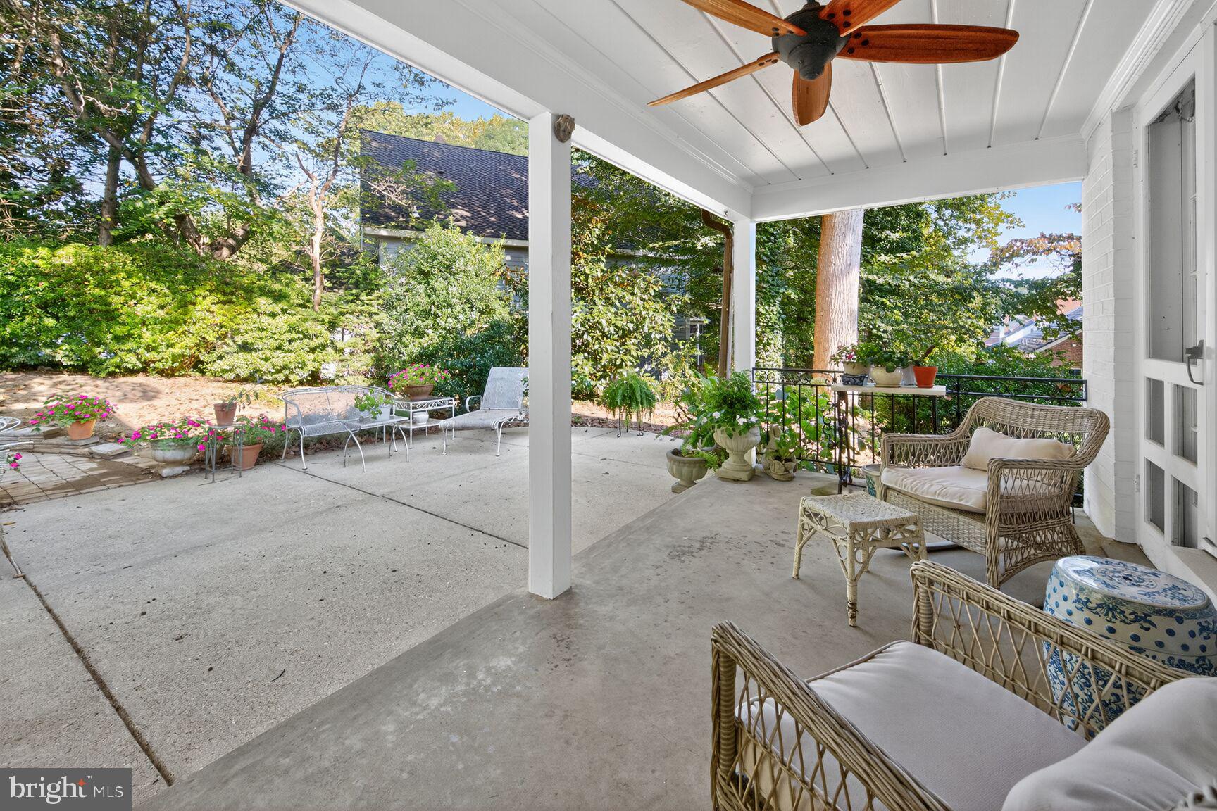 BANNOCKBURN ESTATES - Residential