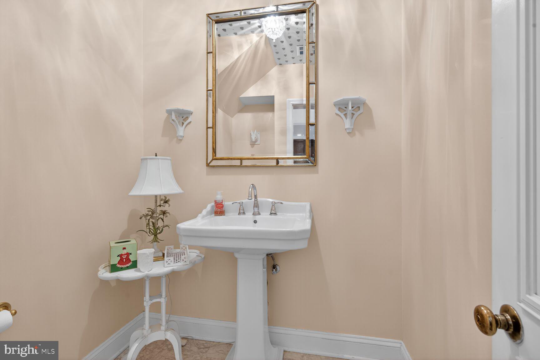 BANNOCKBURN ESTATES - Residential