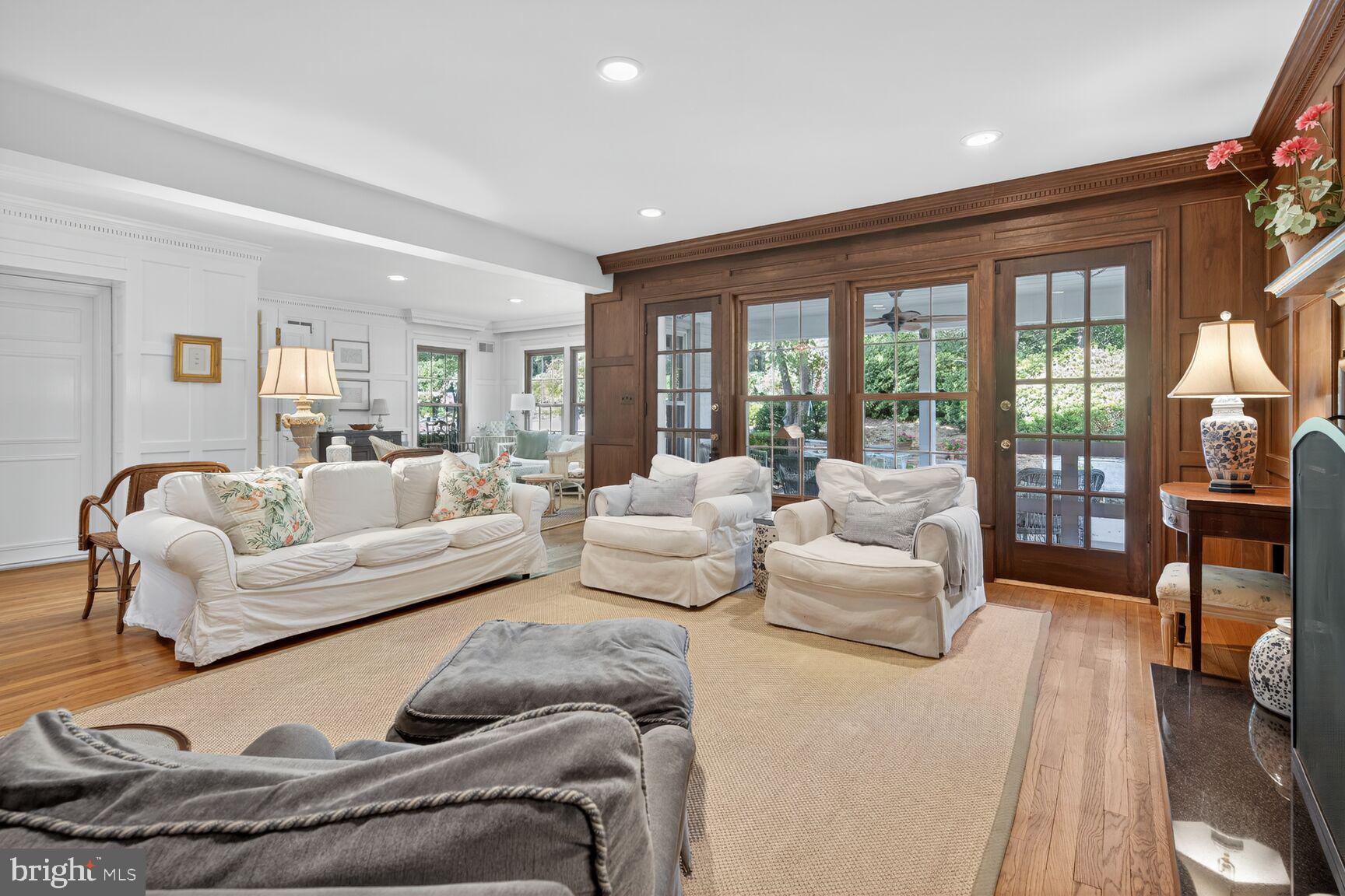 BANNOCKBURN ESTATES - Residential