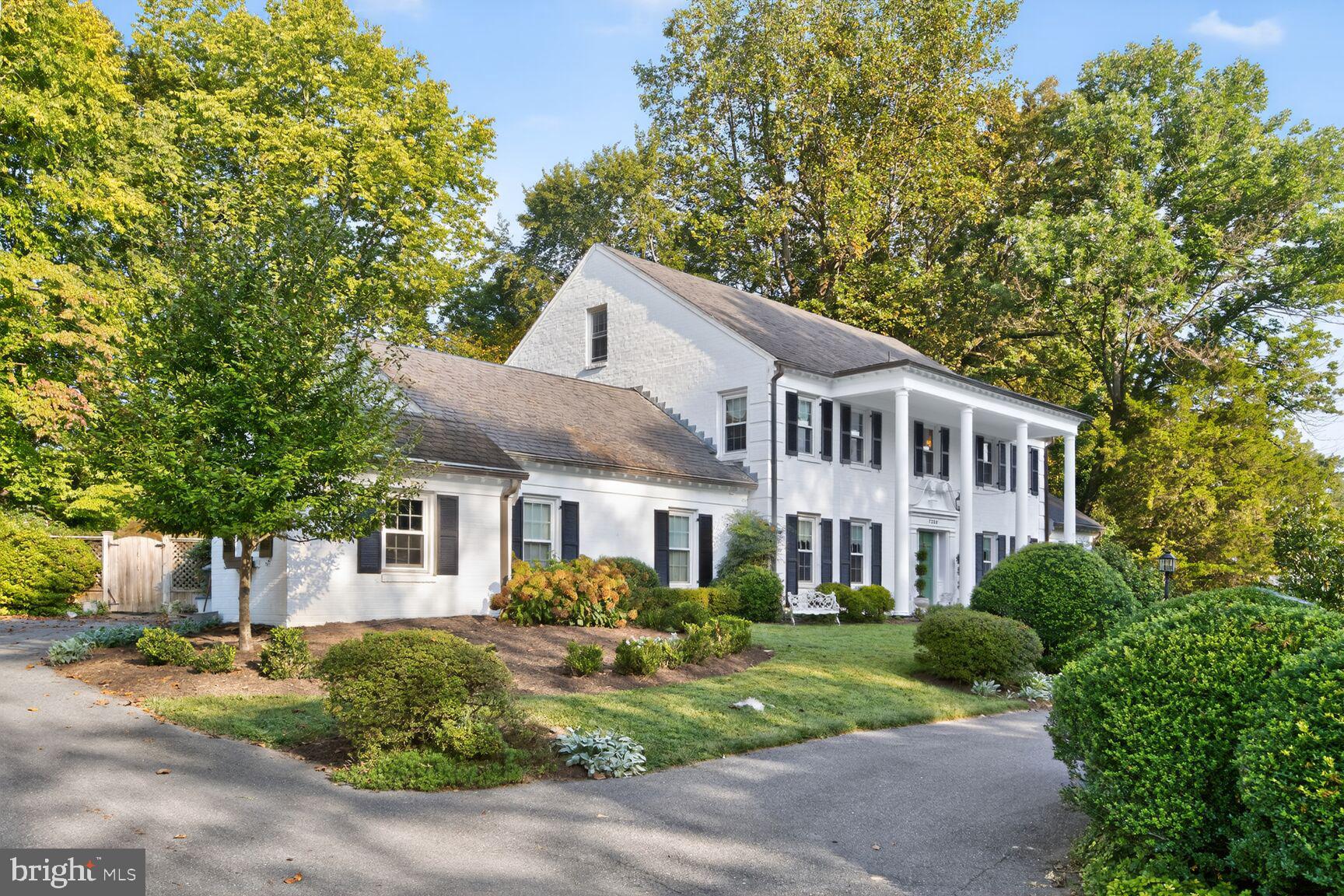 BANNOCKBURN ESTATES - Residential