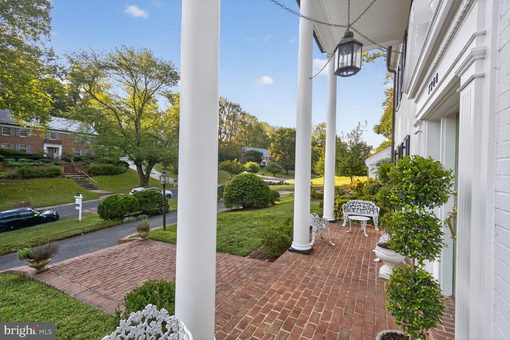 BANNOCKBURN ESTATES - Residential