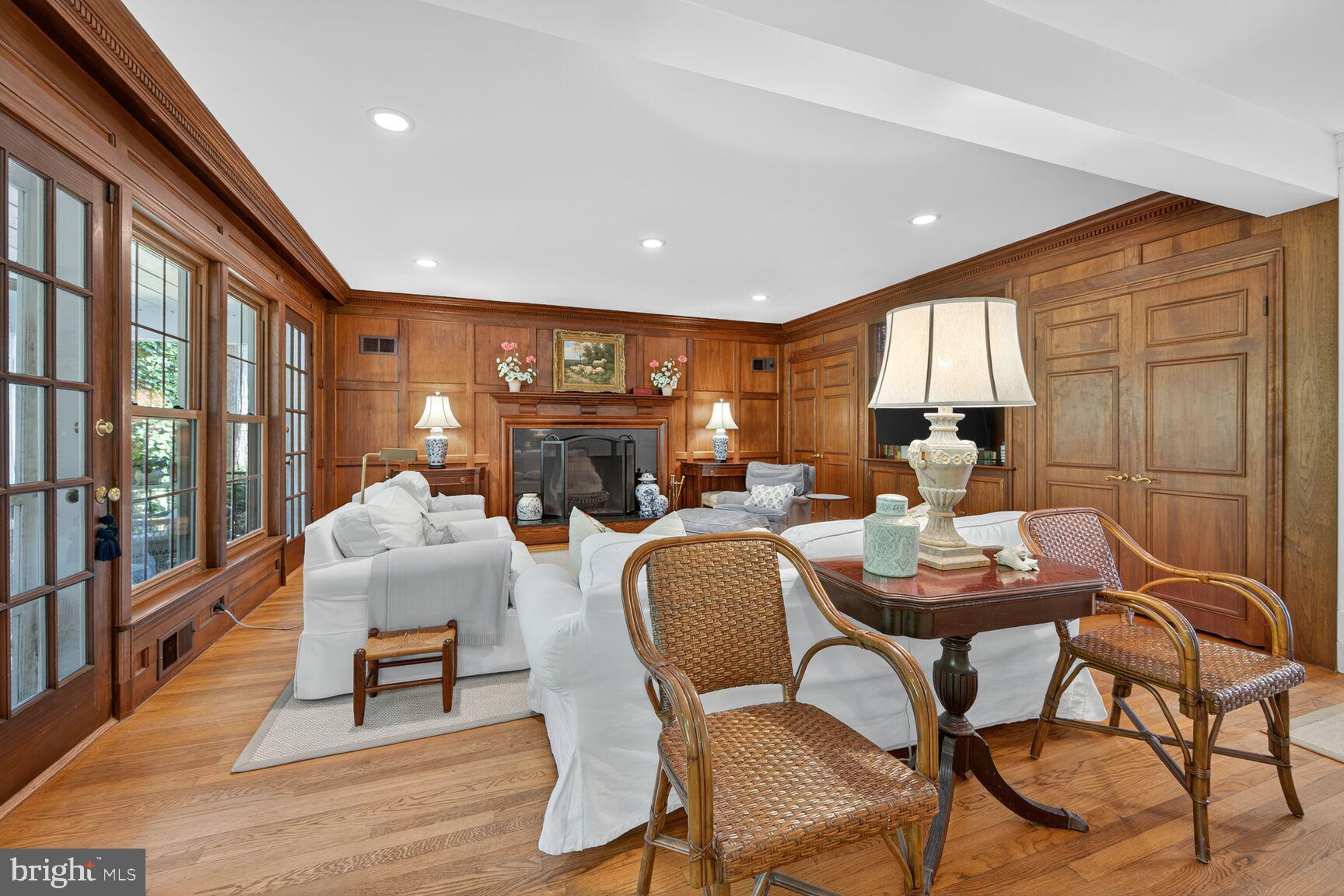 BANNOCKBURN ESTATES - Residential