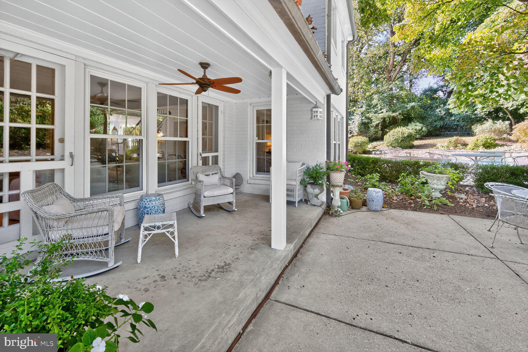 BANNOCKBURN ESTATES - Residential