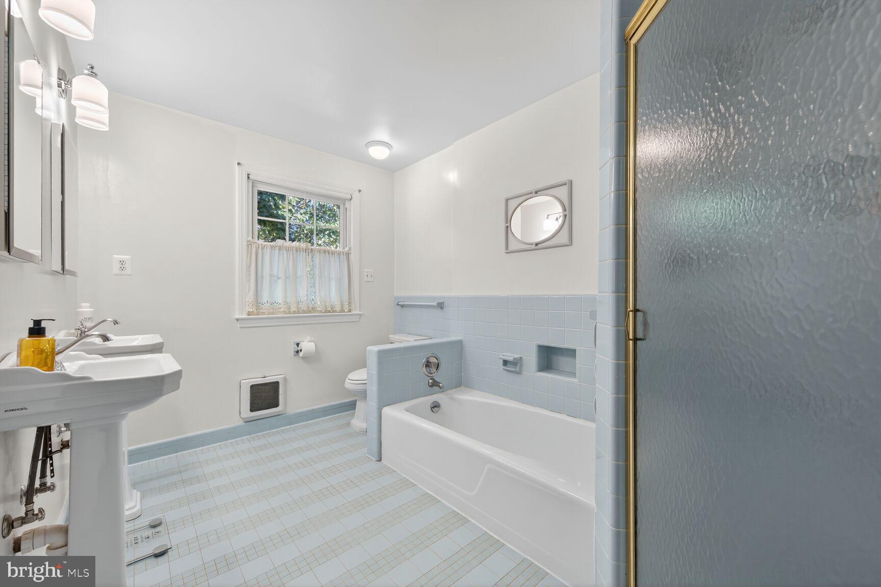 BANNOCKBURN ESTATES - Residential