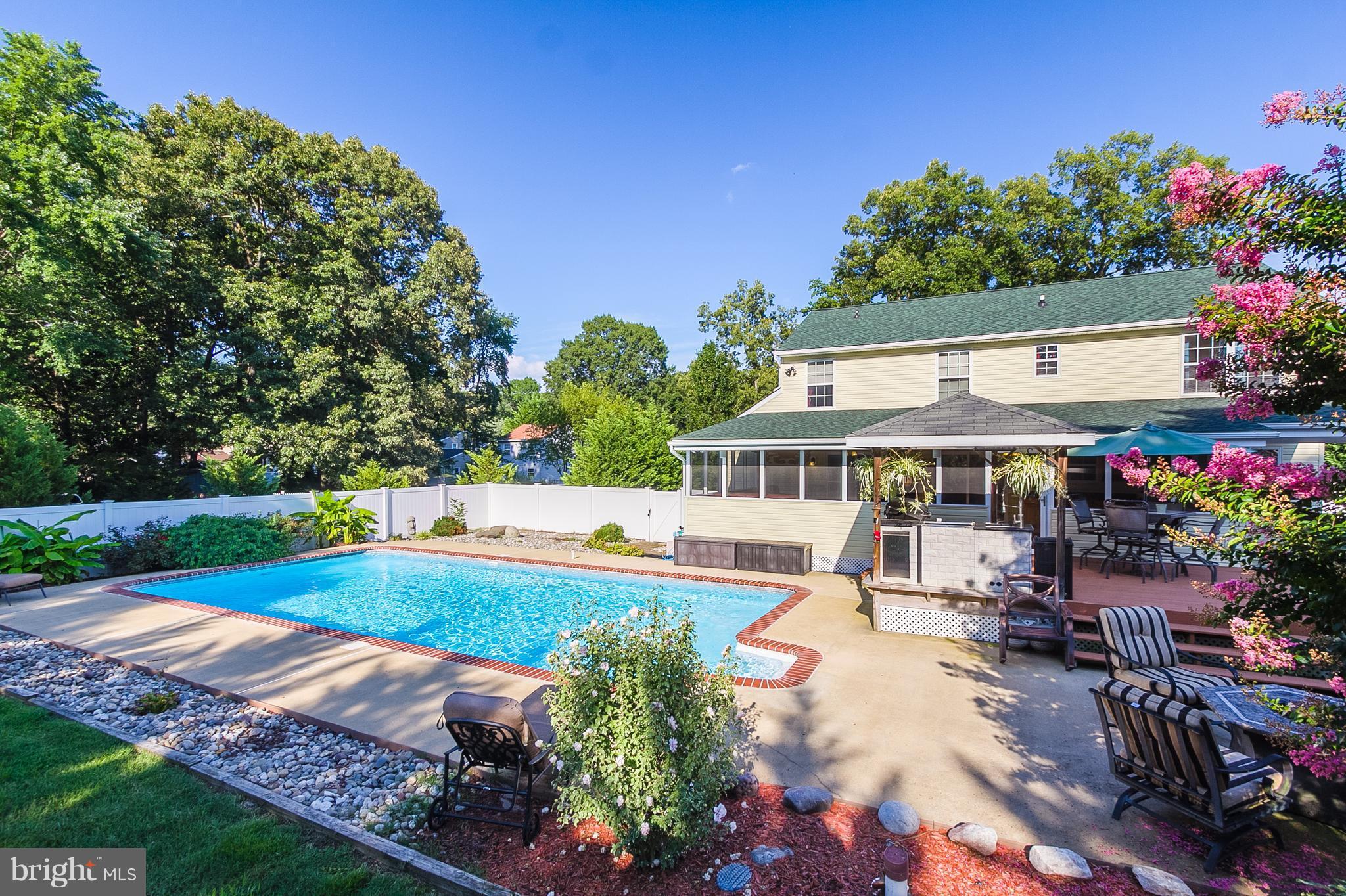 CHELSEA BEACH - Residential