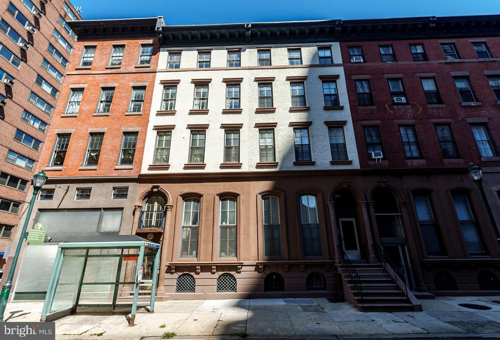 Photo of 2049 Walnut Street #1R, PHILADELPHIA, PA 19103 (MLS # PAPH2532114)