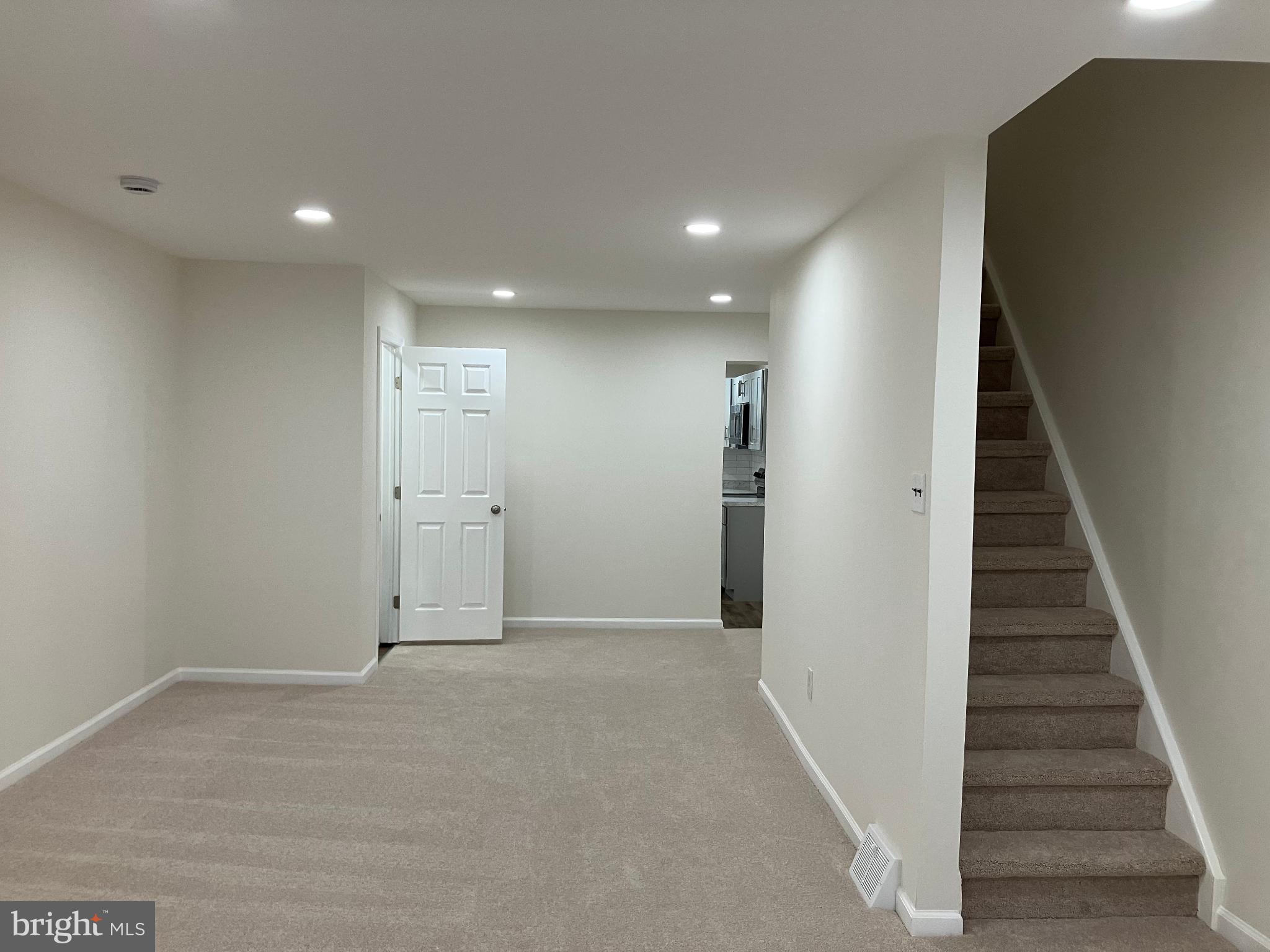 SHARSWOOD - Residential