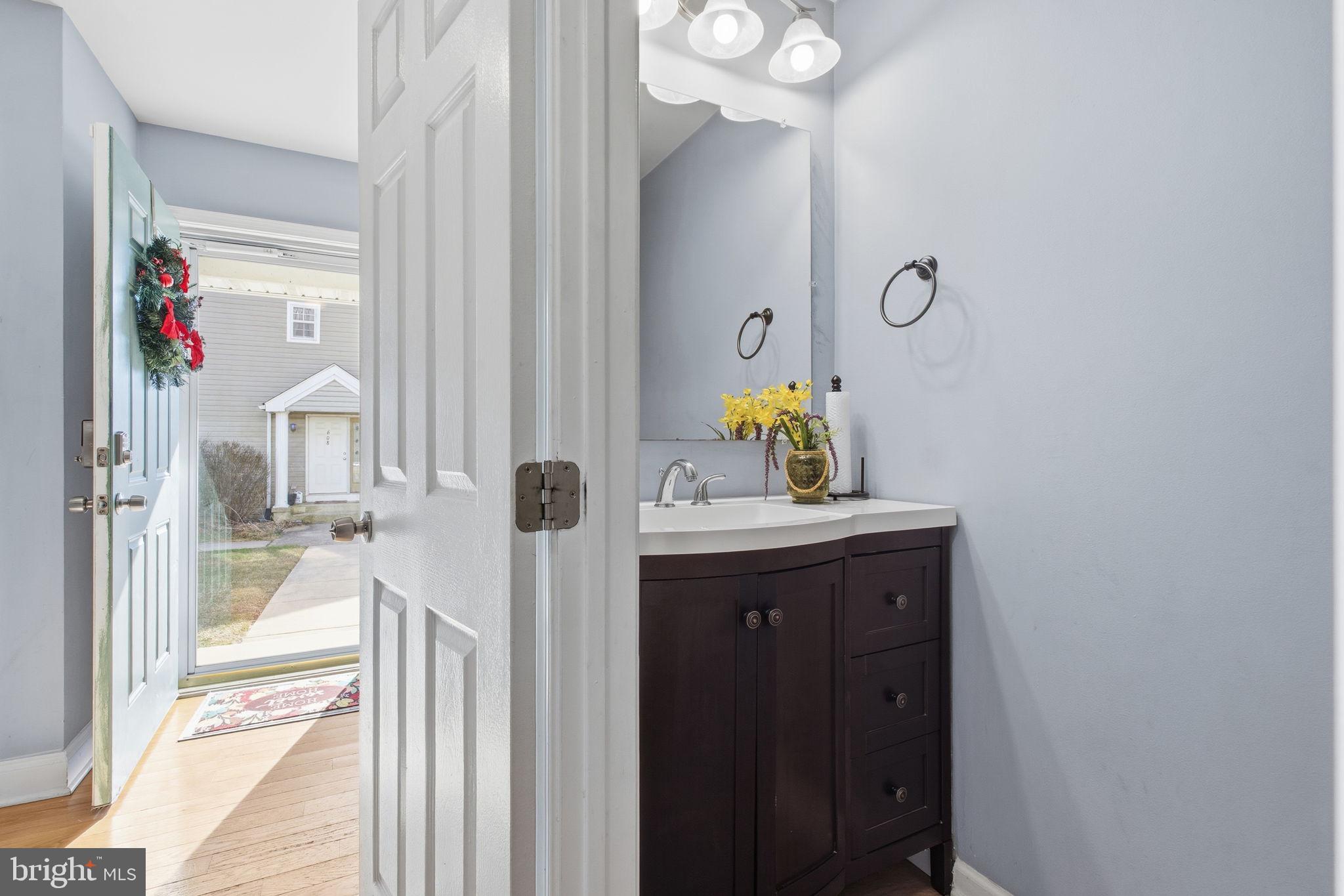 HOLLY HALL - Residential