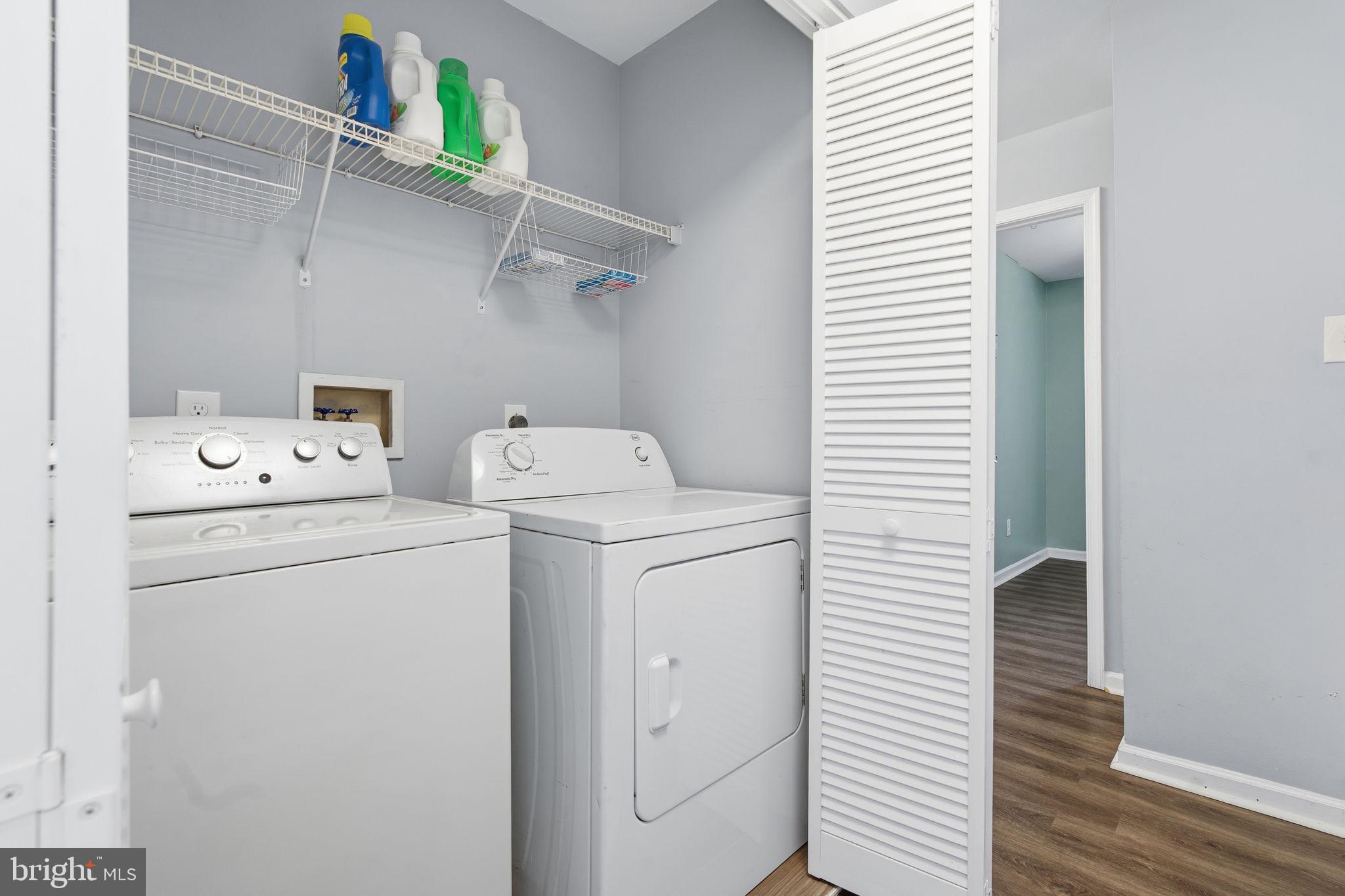 HOLLY HALL - Residential