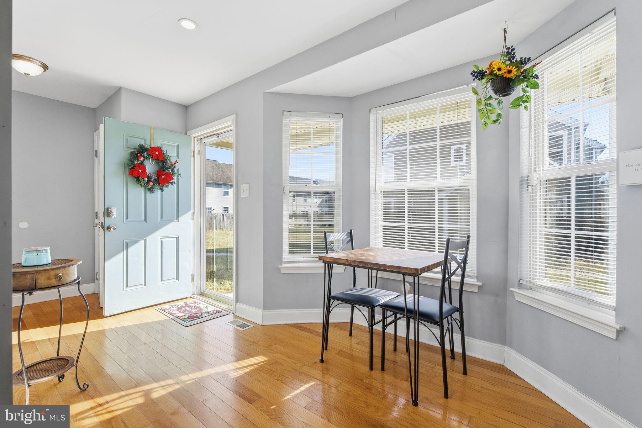 HOLLY HALL - Residential