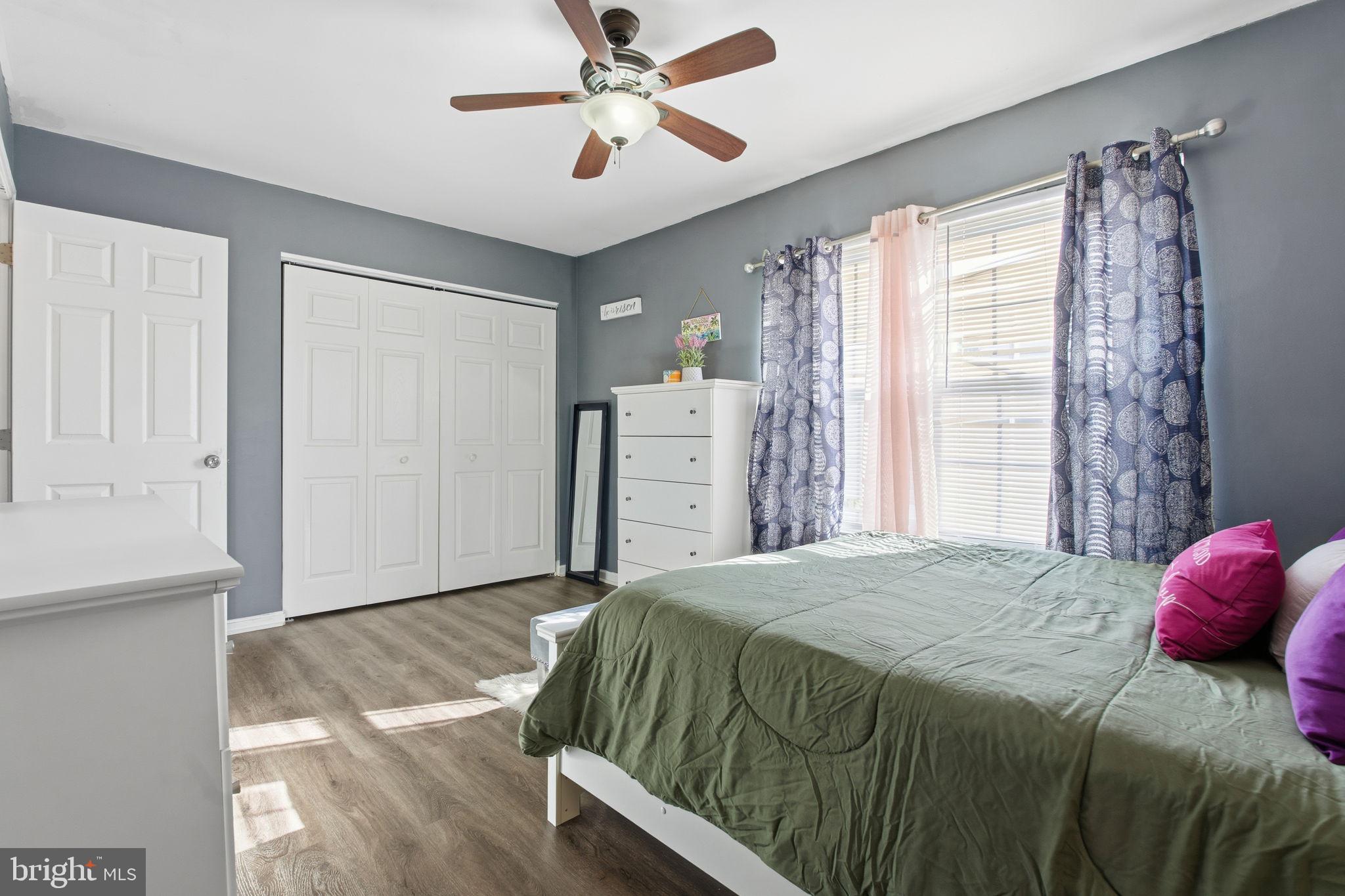 HOLLY HALL - Residential