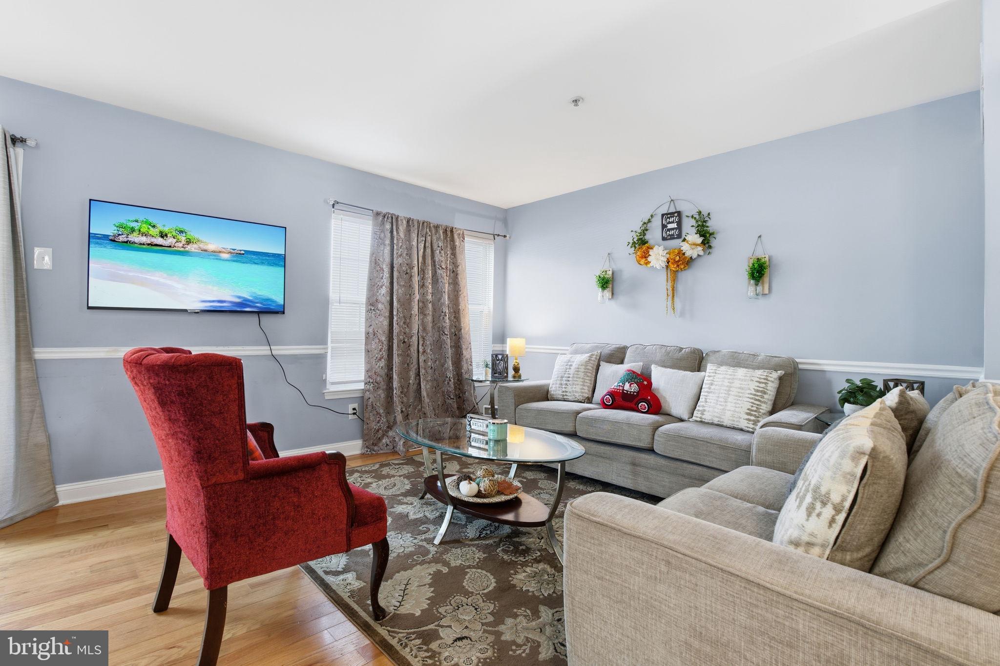 606 BUTTONWOODS ROAD