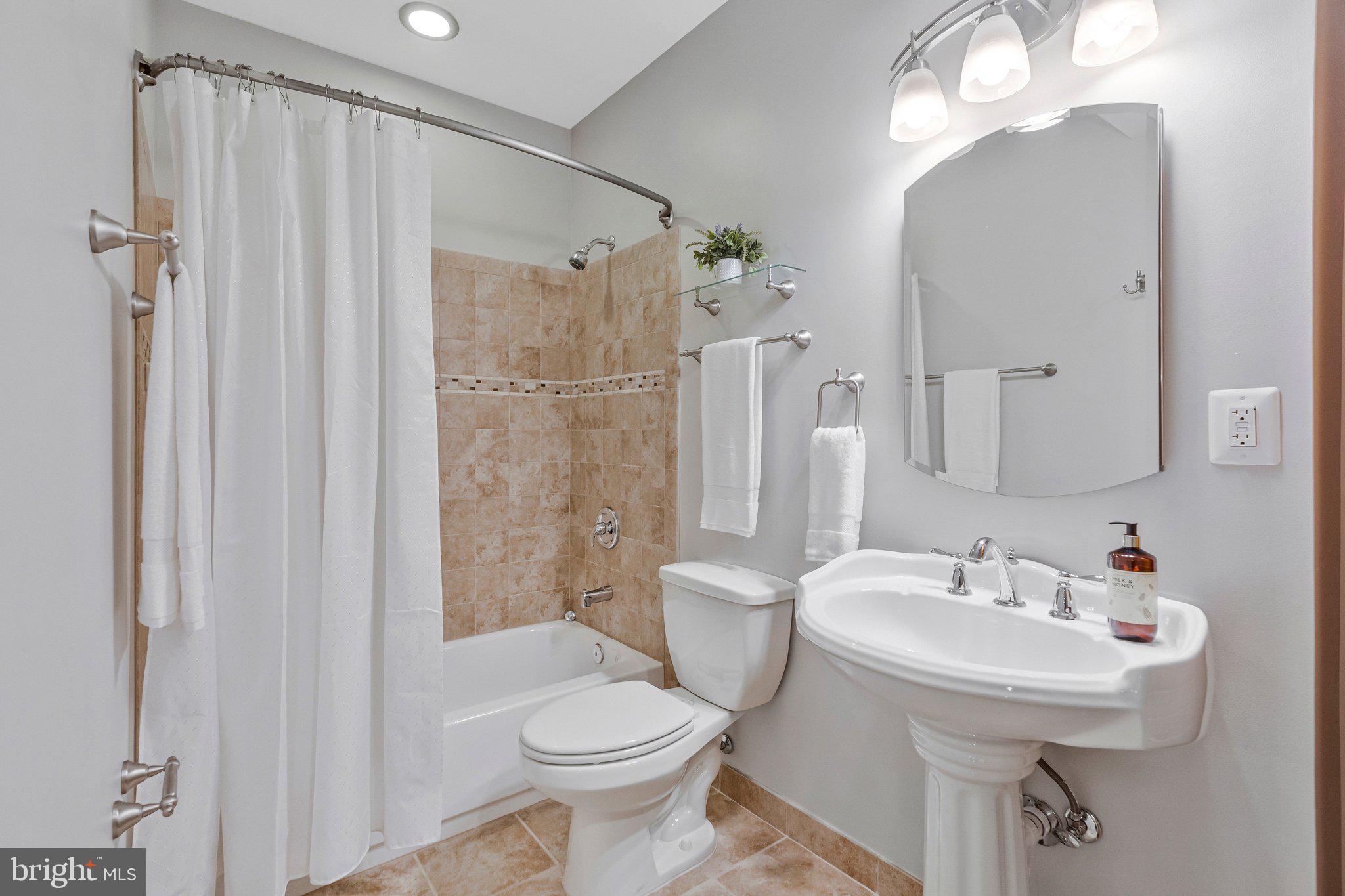 HAYWOOD - Residential