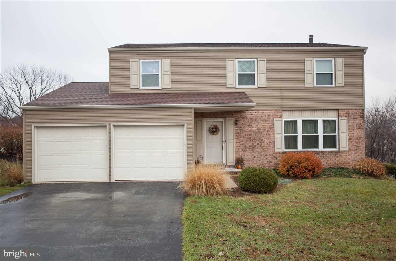Perfectly pleasant Home in Rolling Ridge II with Open feel & flow. Spacious Kitchen w/Granite, Subway tile, & Ceramic Floor which opens into Office & Dining Room. An Addition offered more Sq Ft for a large Living Room w/Sliders leading to the 3-Tiered Deck. Great outside entertaining possibilities with another Slider entering the Family Room & Kitchen. Master BR w/Bath includes a Soaking Tub/Shower with to-the-ceiling Tile and Walk-in Closet. Finished LL w/Walk Out to Storage Area & Fenced-In Back Yard.