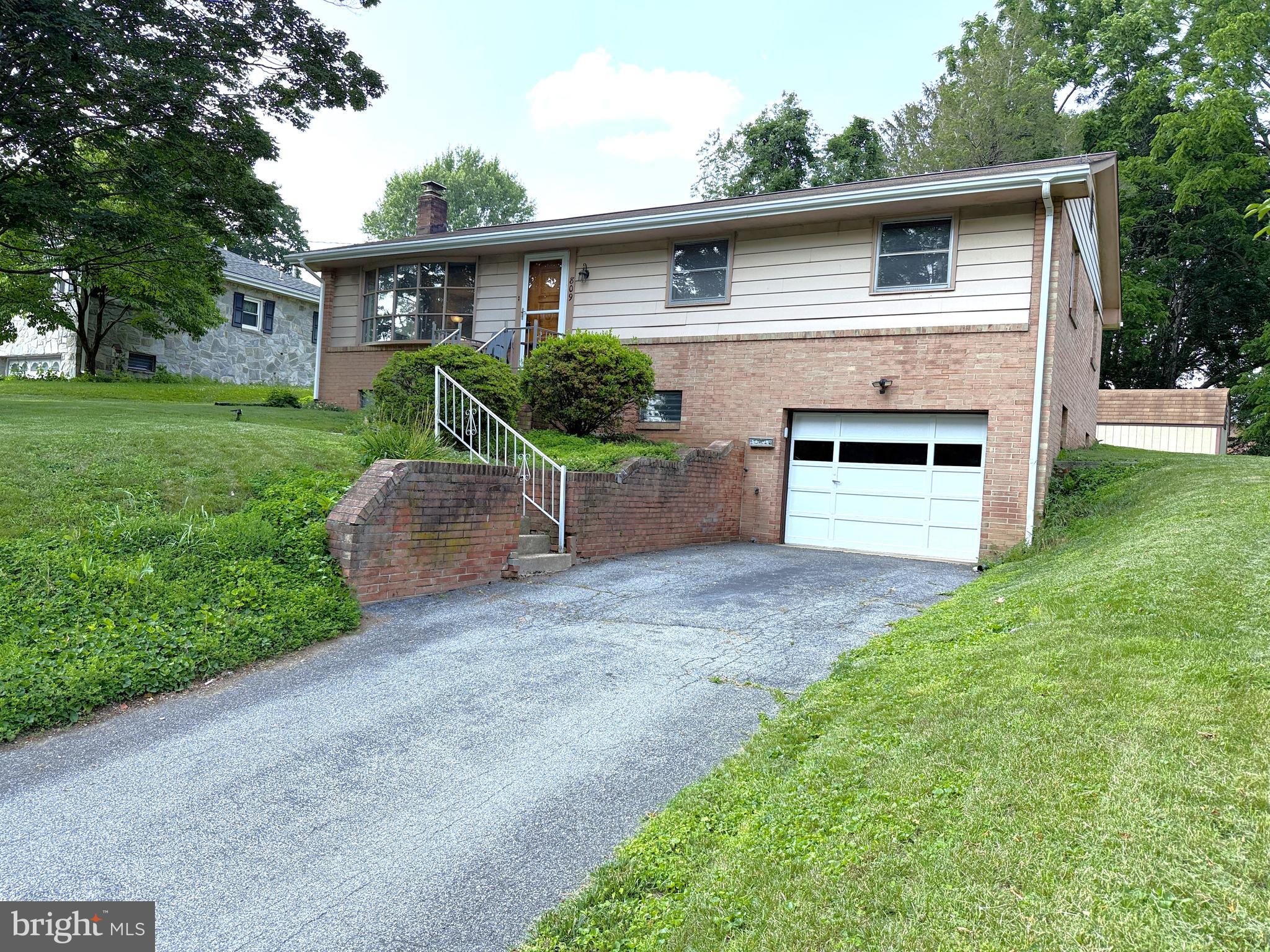 809 NEW STREET