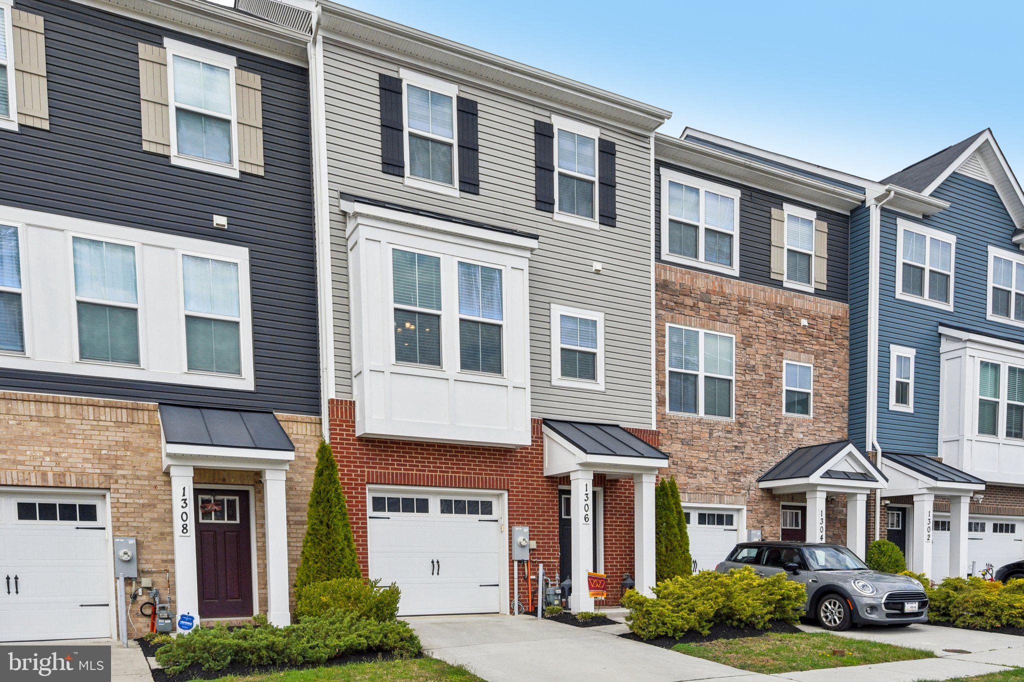 1306 HAWK HOLLOW DRIVE