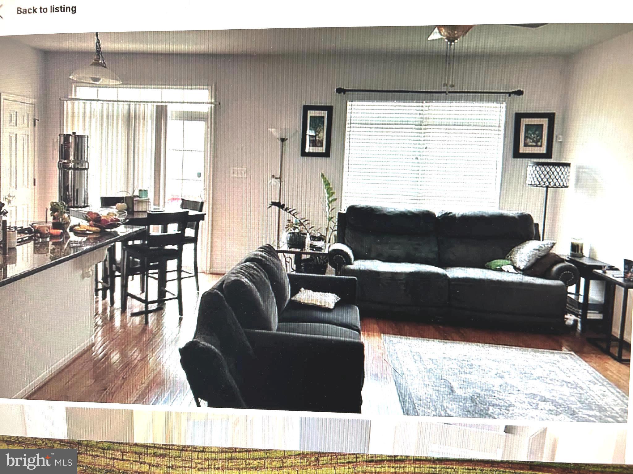 TOWNES OF MANCHESTER WOODS - Residential