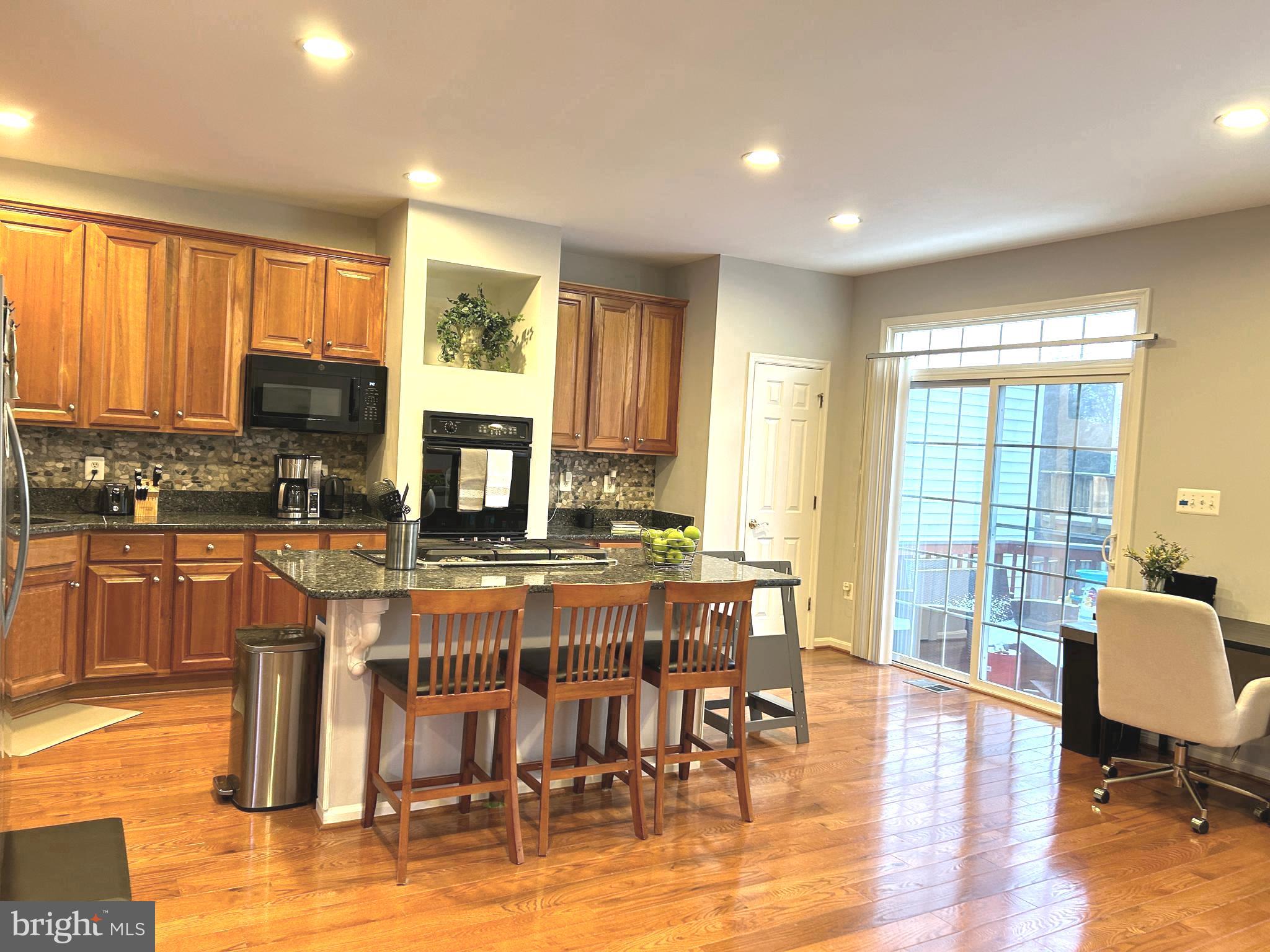 TOWNES OF MANCHESTER WOODS - Residential