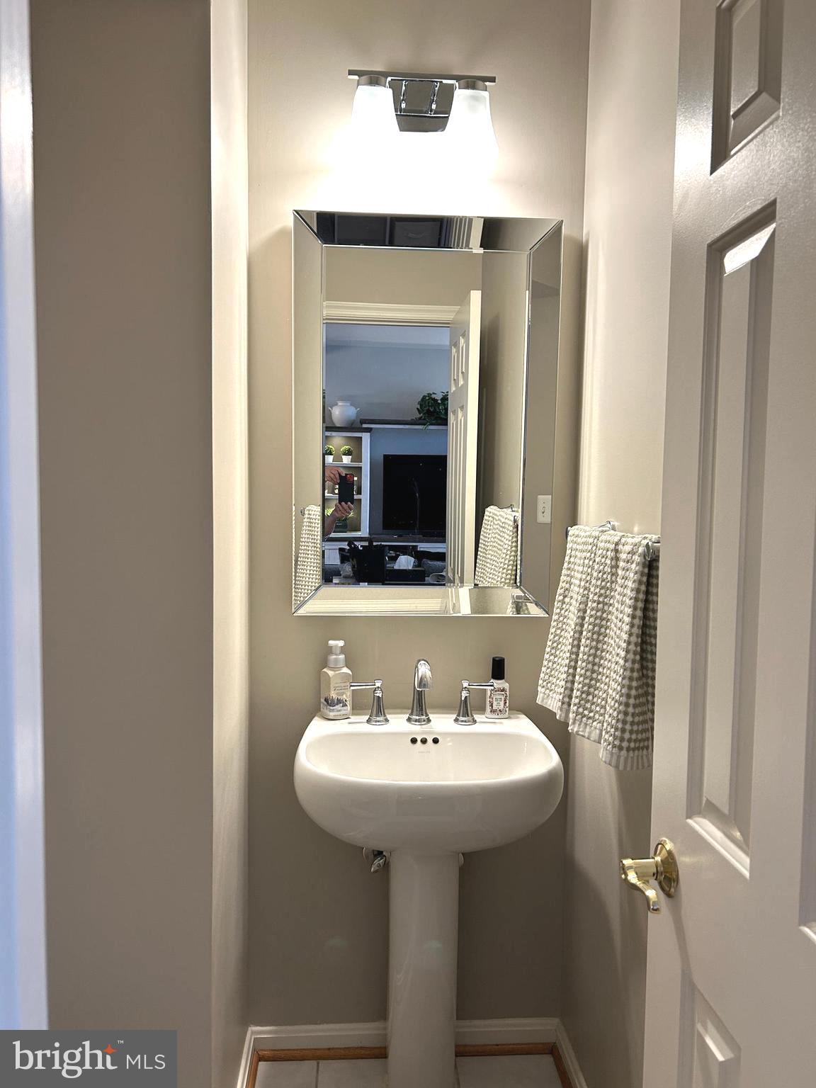 TOWNES OF MANCHESTER WOODS - Residential