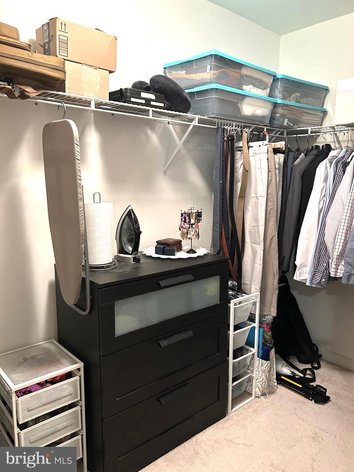 TOWNES OF MANCHESTER WOODS - Residential