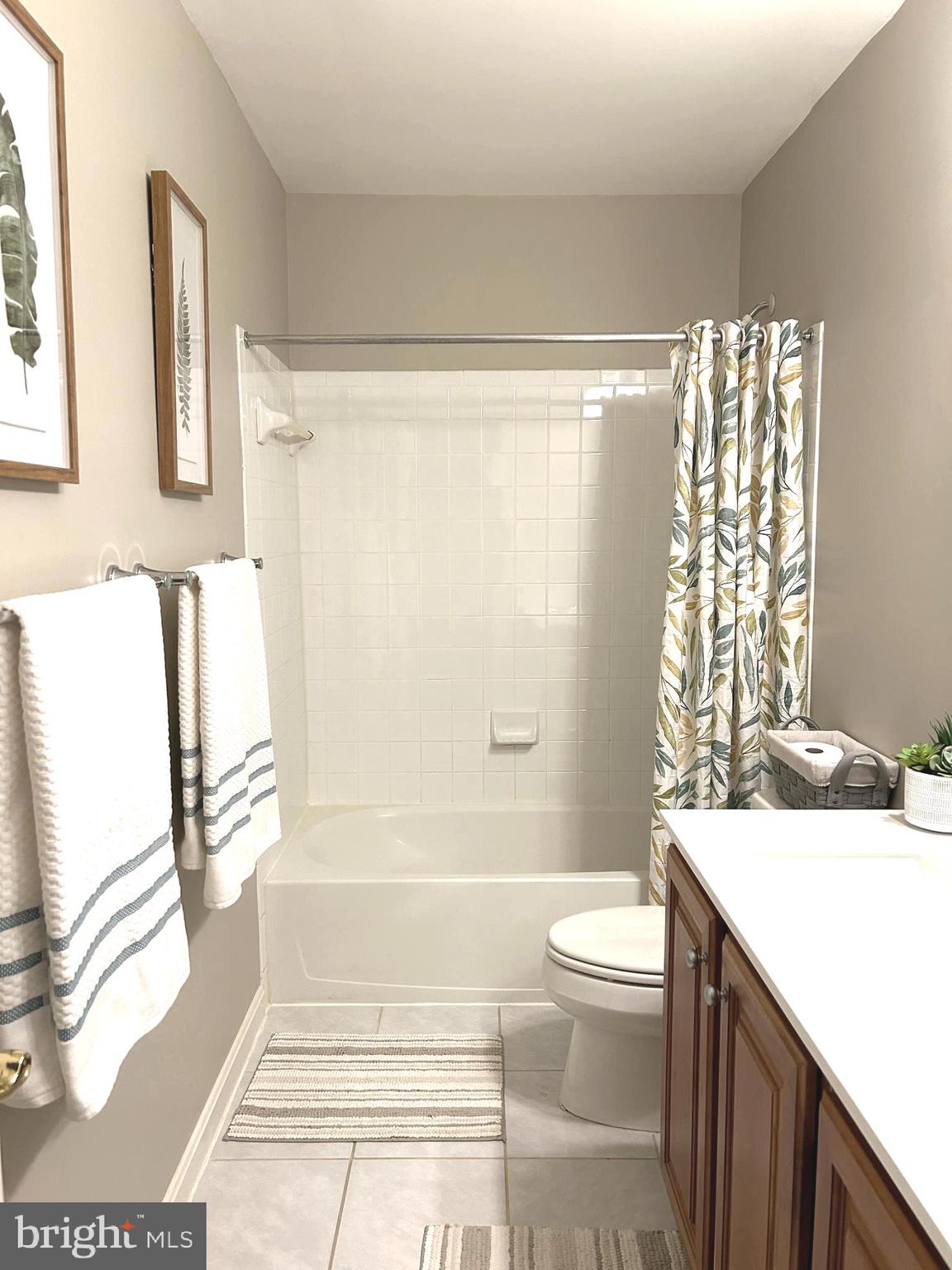 TOWNES OF MANCHESTER WOODS - Residential