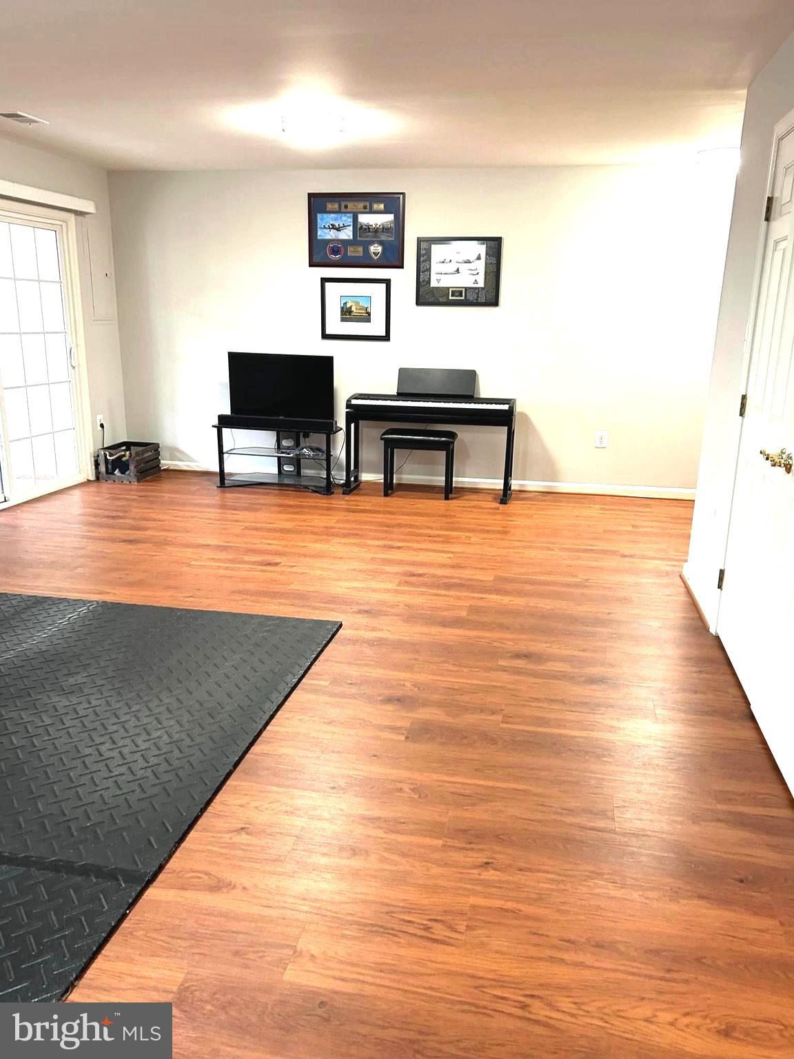 TOWNES OF MANCHESTER WOODS - Residential