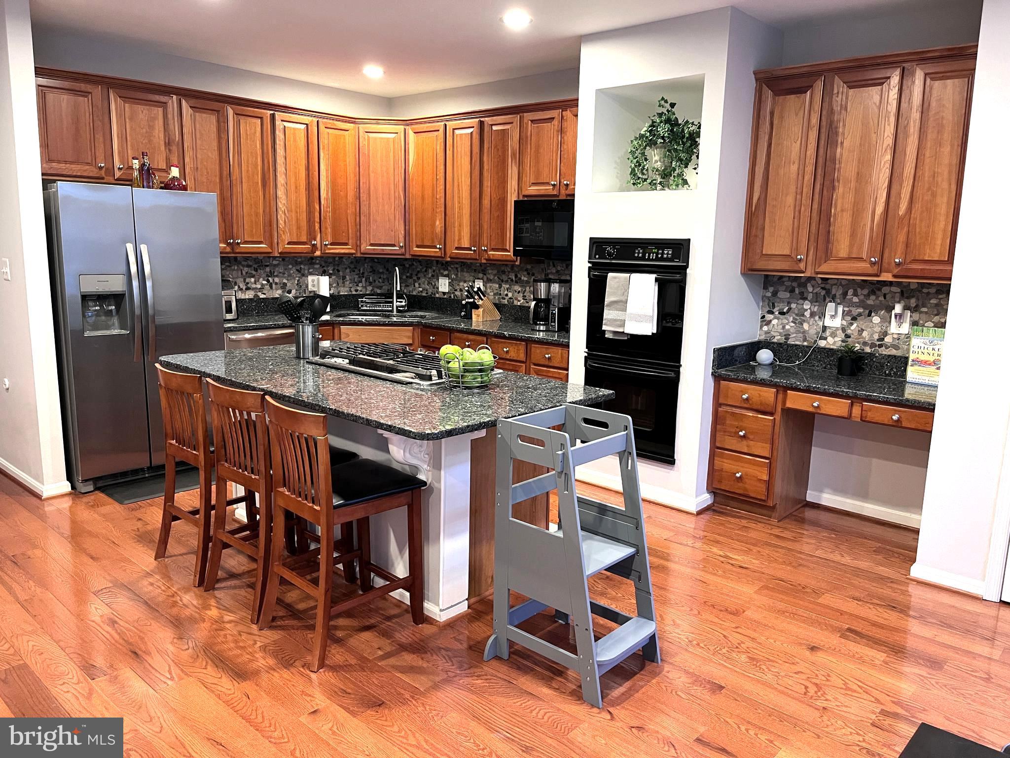 TOWNES OF MANCHESTER WOODS - Residential