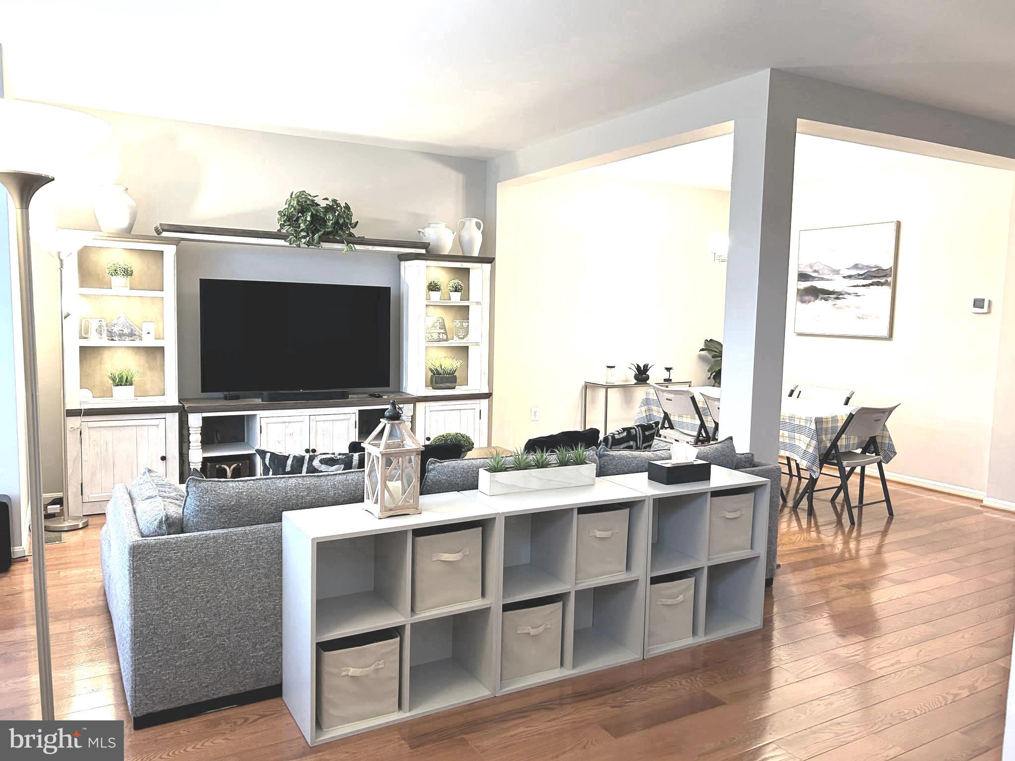 7358 BLOOMINGTON COURT