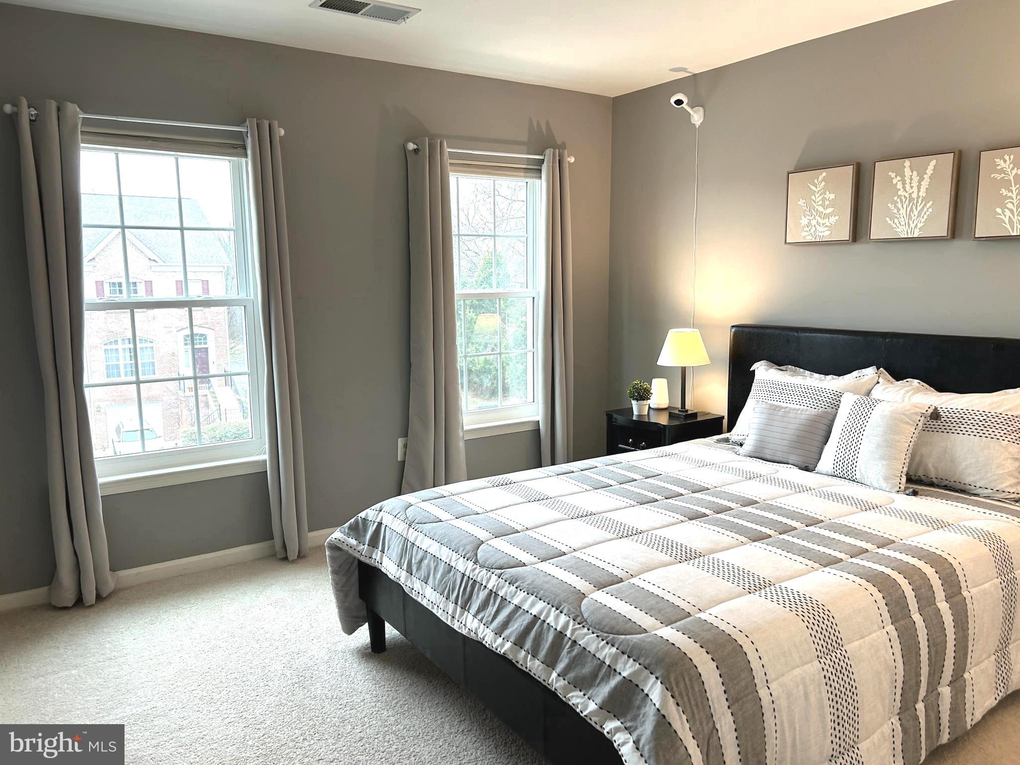 TOWNES OF MANCHESTER WOODS - Residential