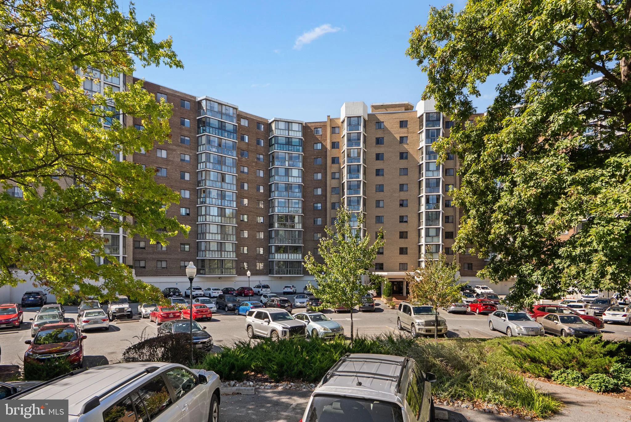 15115 Interlachen Drive Unit 3-225, Silver Spring, MD 20906