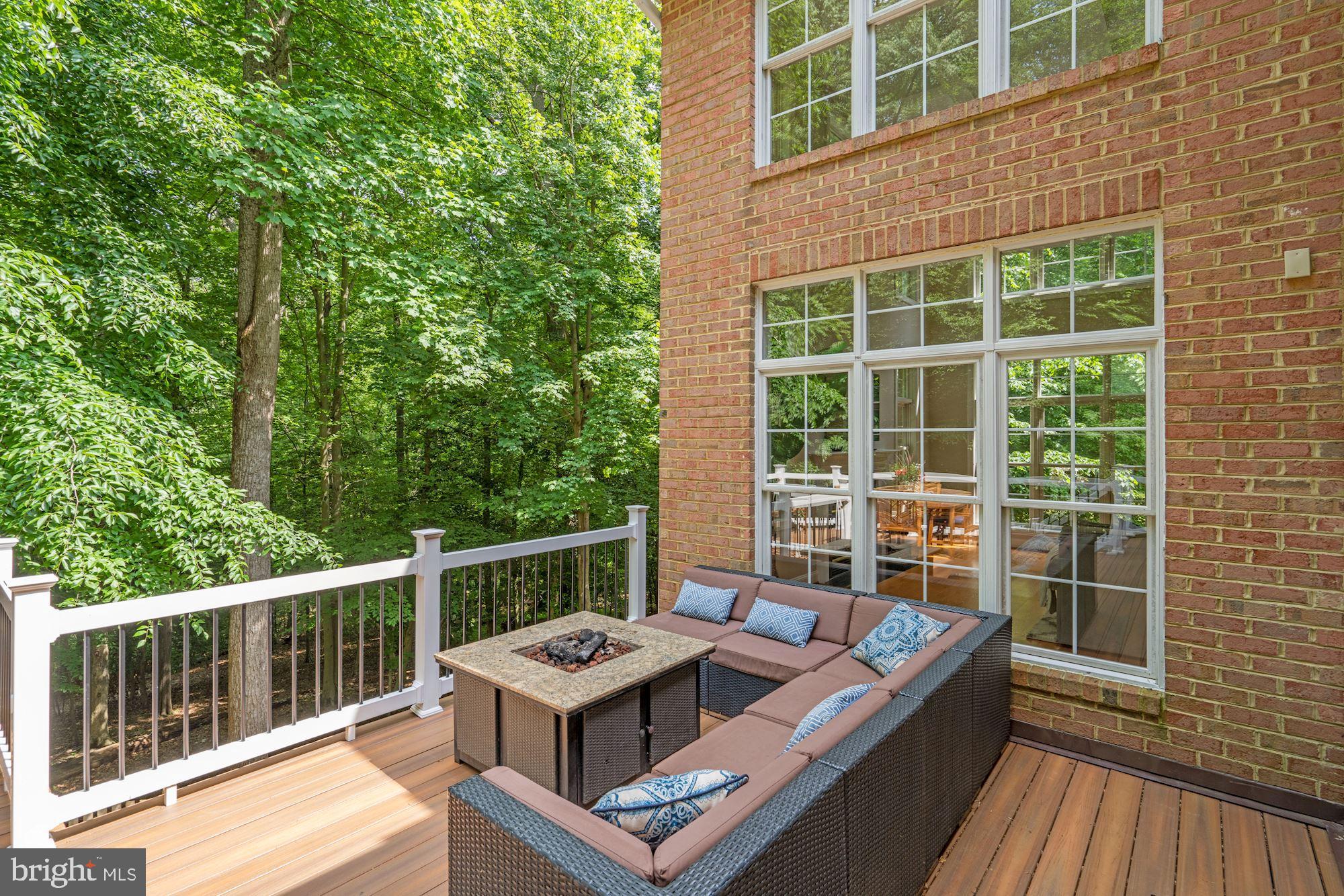 KNOLLWOOD - Residential