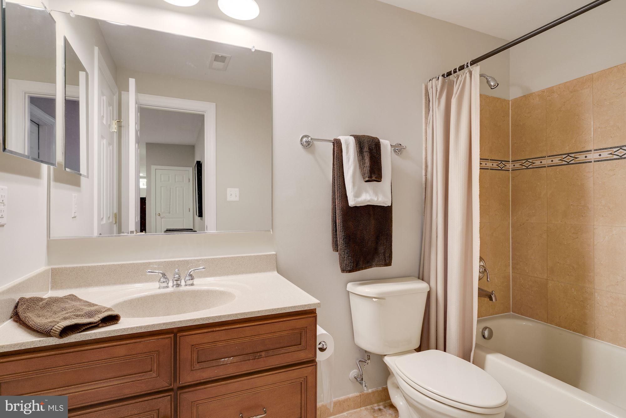 KNOLLWOOD - Residential