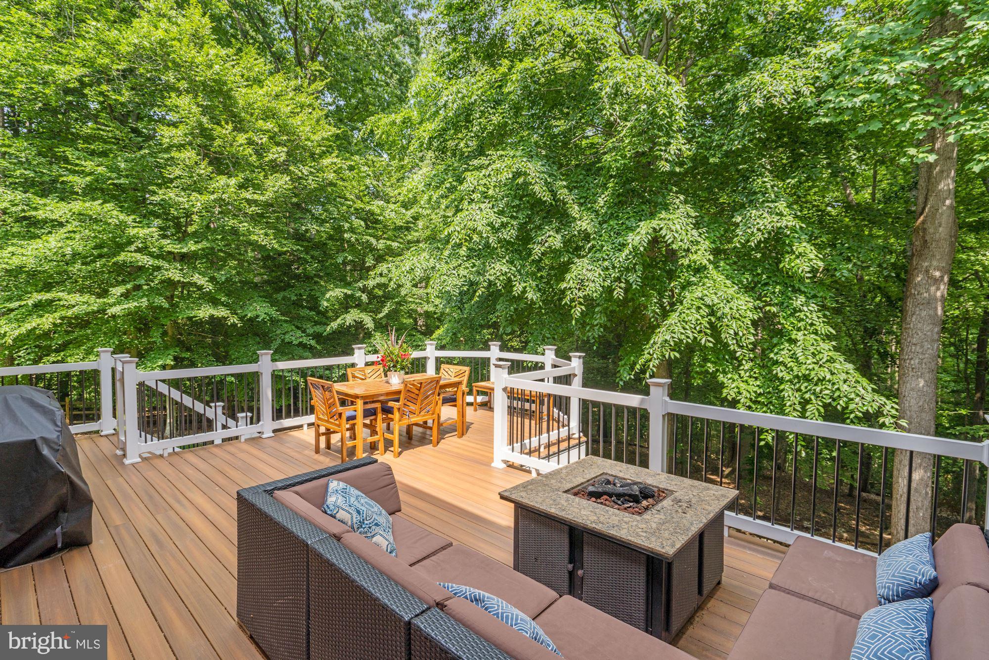 KNOLLWOOD - Residential