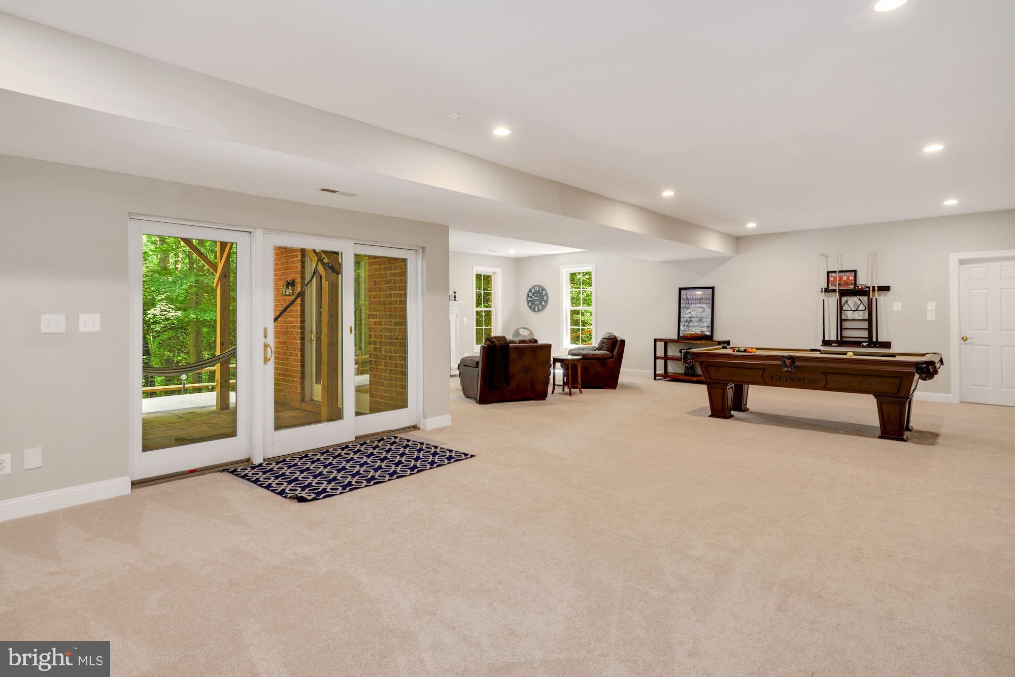 KNOLLWOOD - Residential