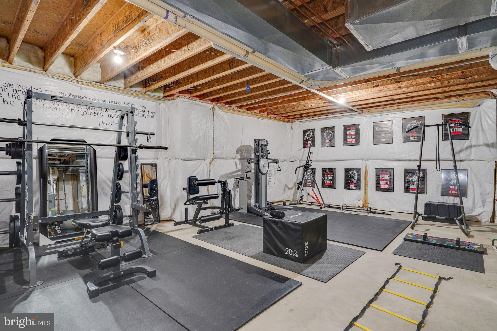 KNOLLWOOD - Residential