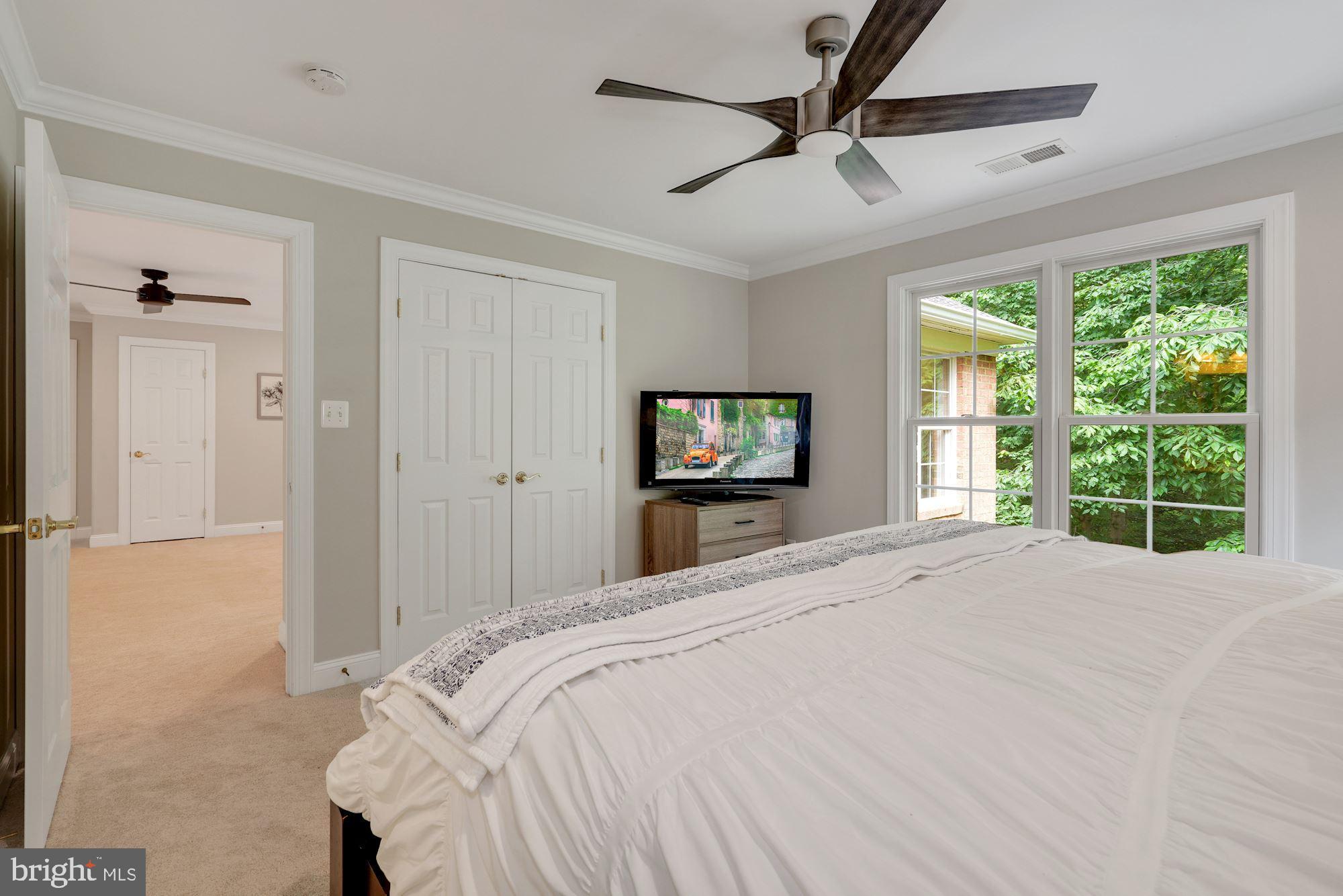 KNOLLWOOD - Residential