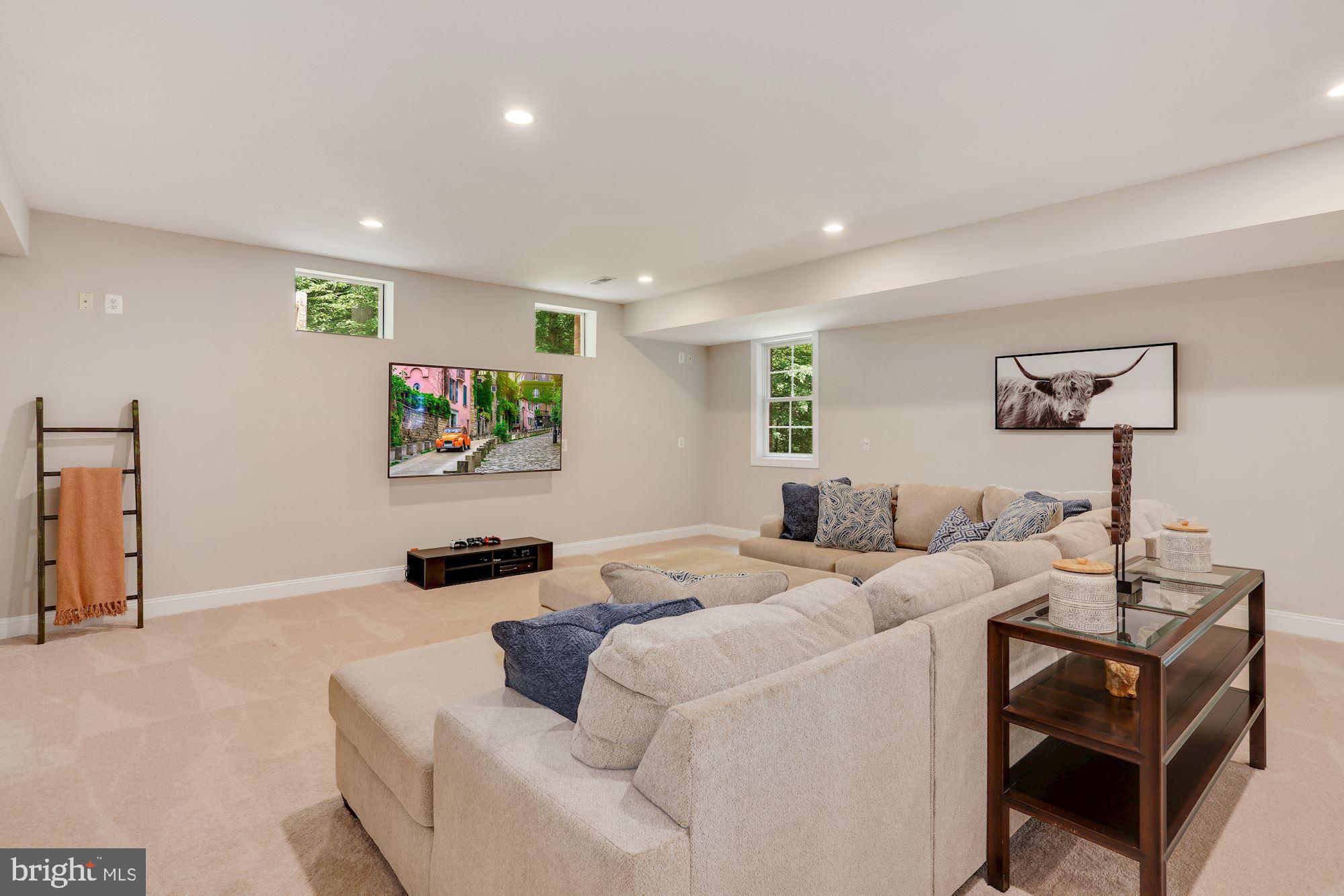 KNOLLWOOD - Residential