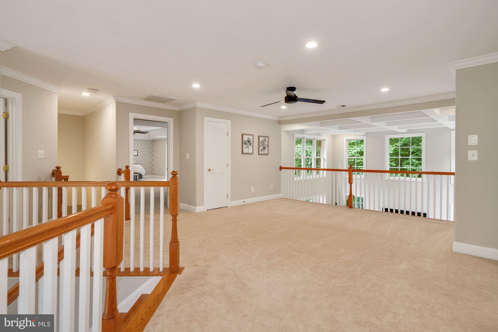 KNOLLWOOD - Residential