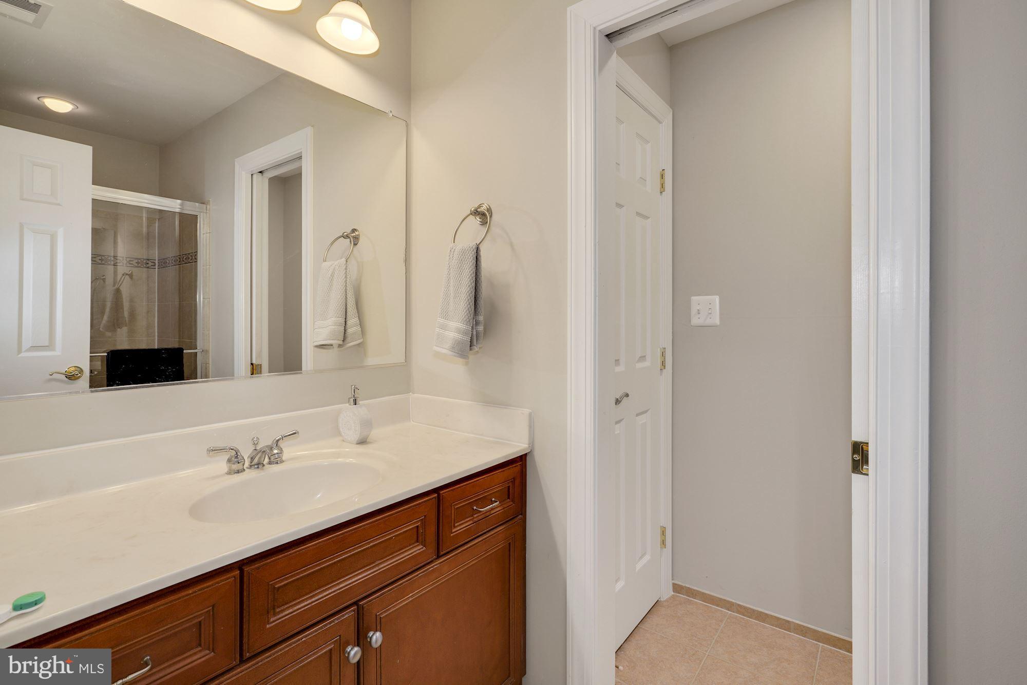 KNOLLWOOD - Residential