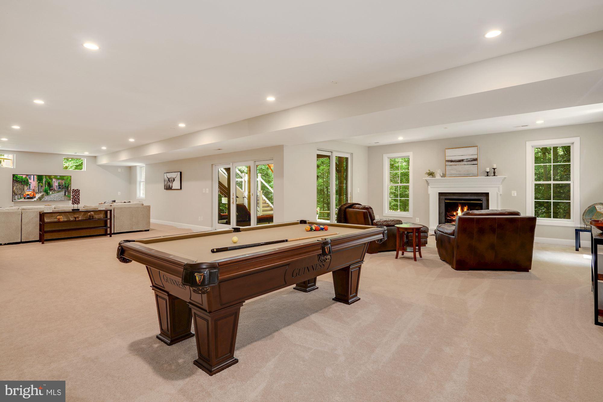 KNOLLWOOD - Residential