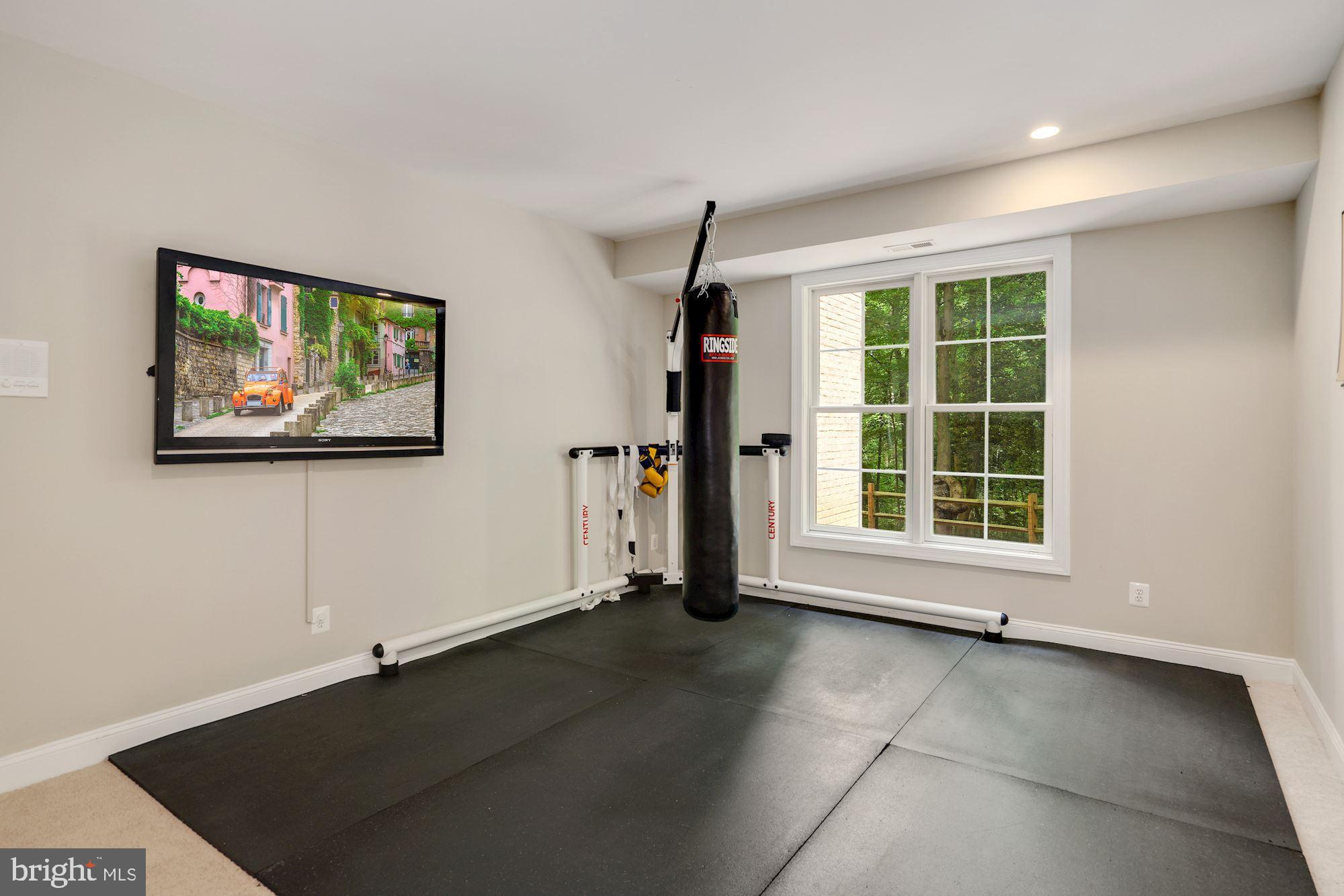 KNOLLWOOD - Residential