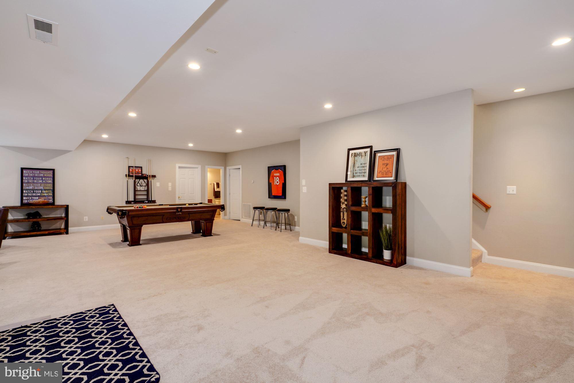 KNOLLWOOD - Residential