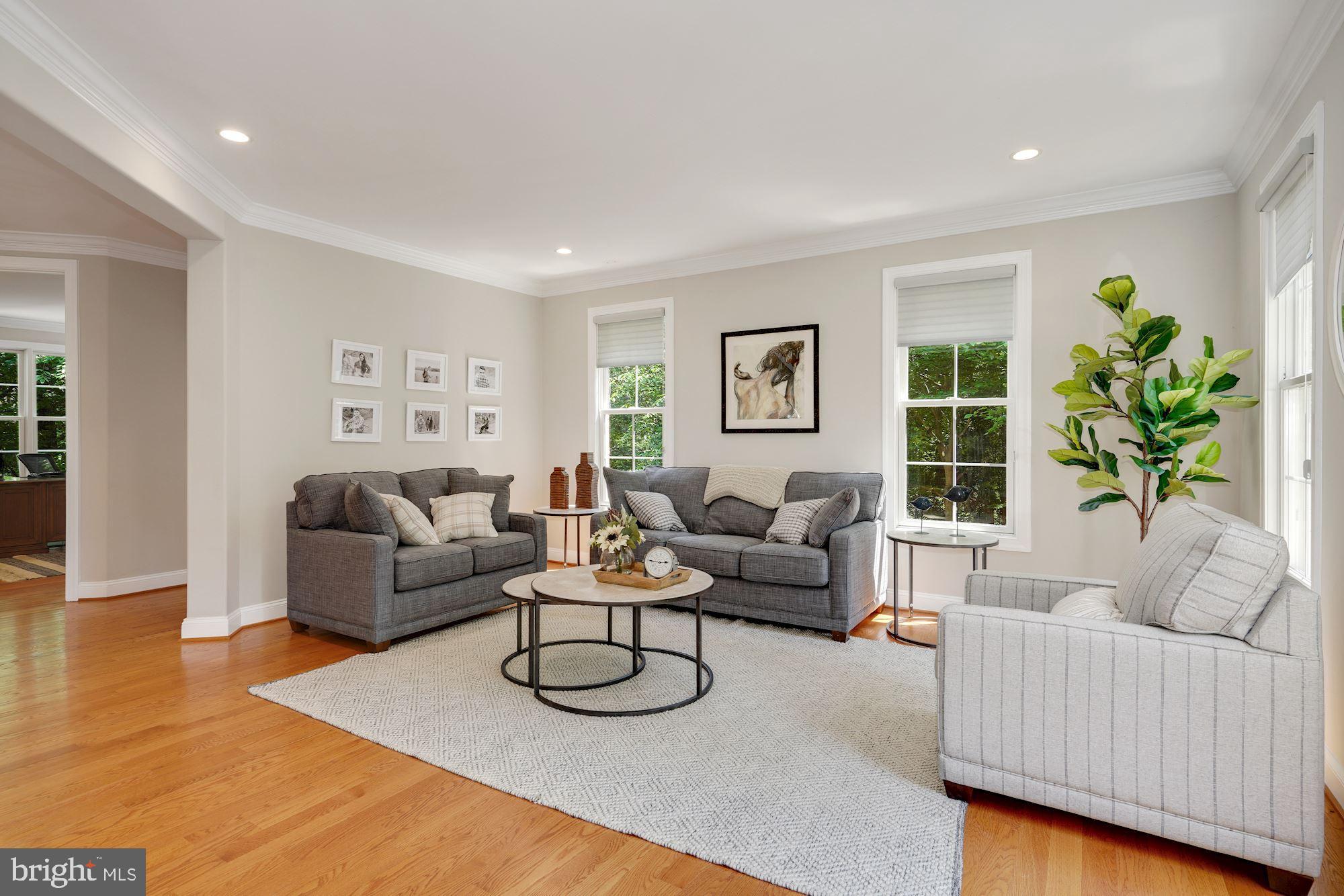 KNOLLWOOD - Residential